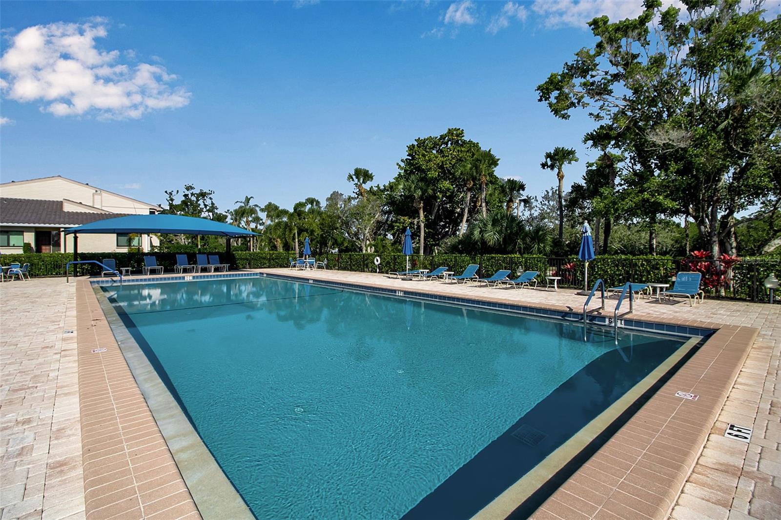 Image 64 of 75 For 2123 Harbourside Drive 903