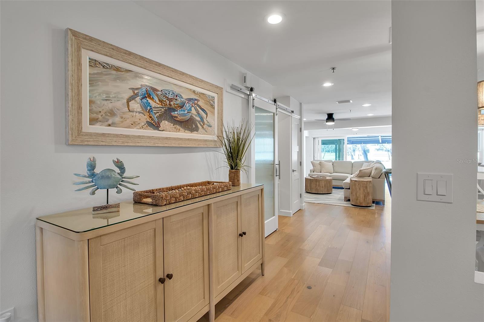 Image 8 of 75 For 2123 Harbourside Drive 903