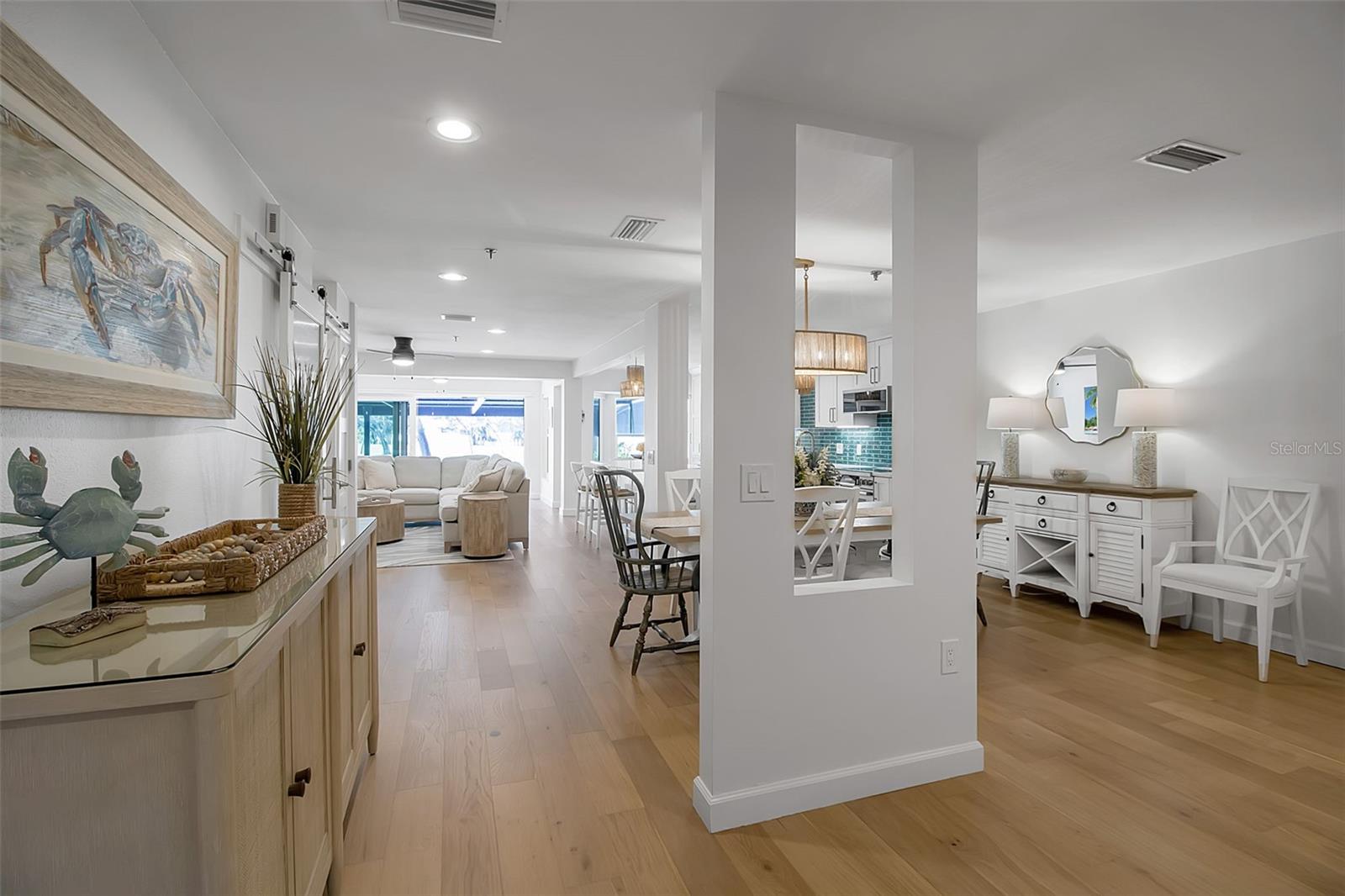 Image 9 of 75 For 2123 Harbourside Drive 903