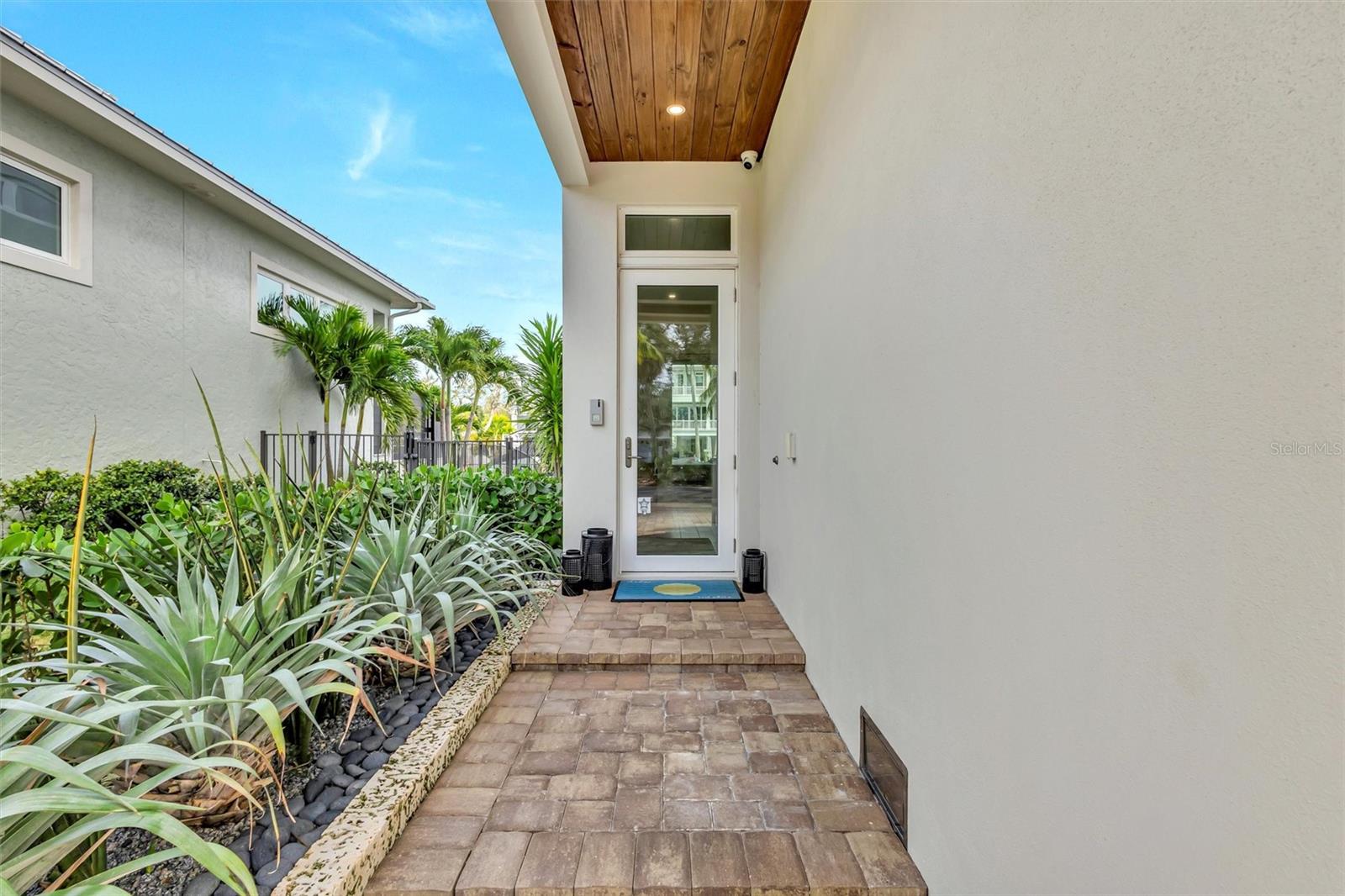 Image 27 of 79 For 4881 Oxford Drive