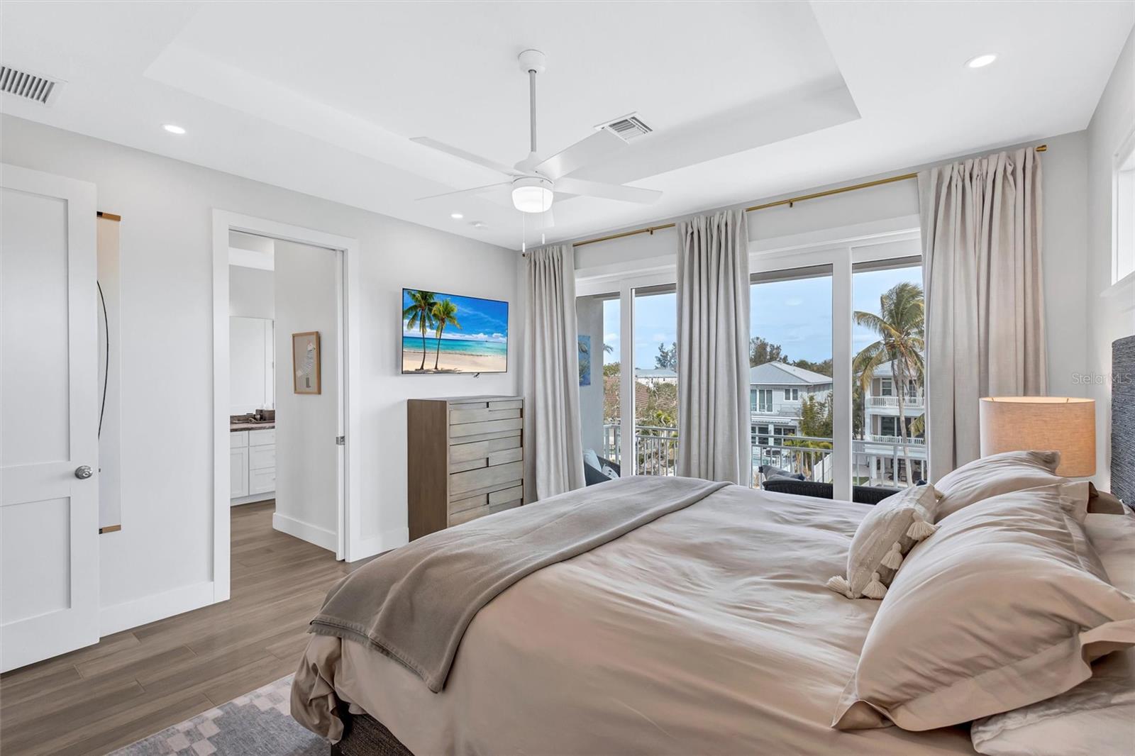 Image 67 of 79 For 4881 Oxford Drive