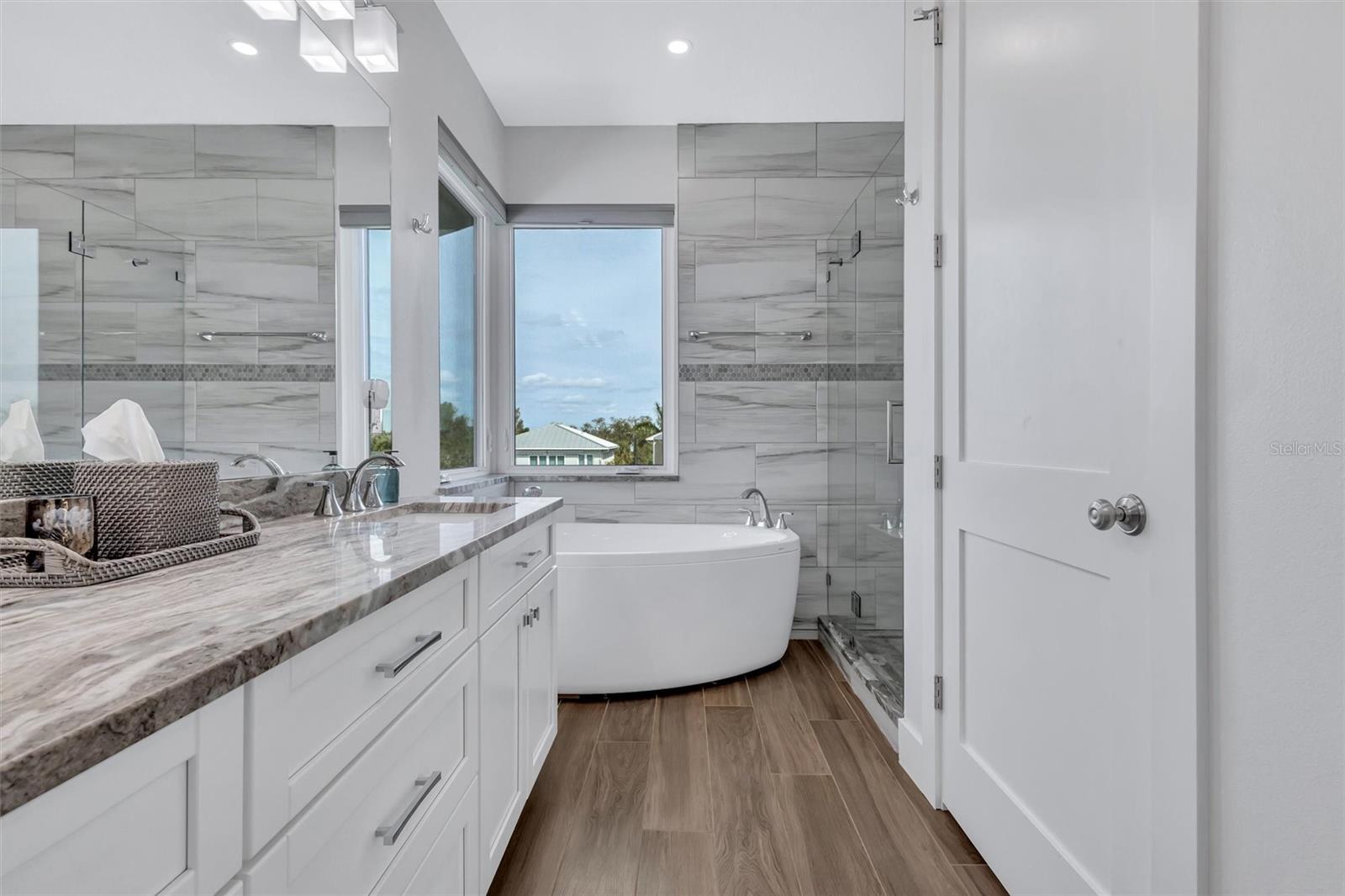 Image 73 of 79 For 4881 Oxford Drive