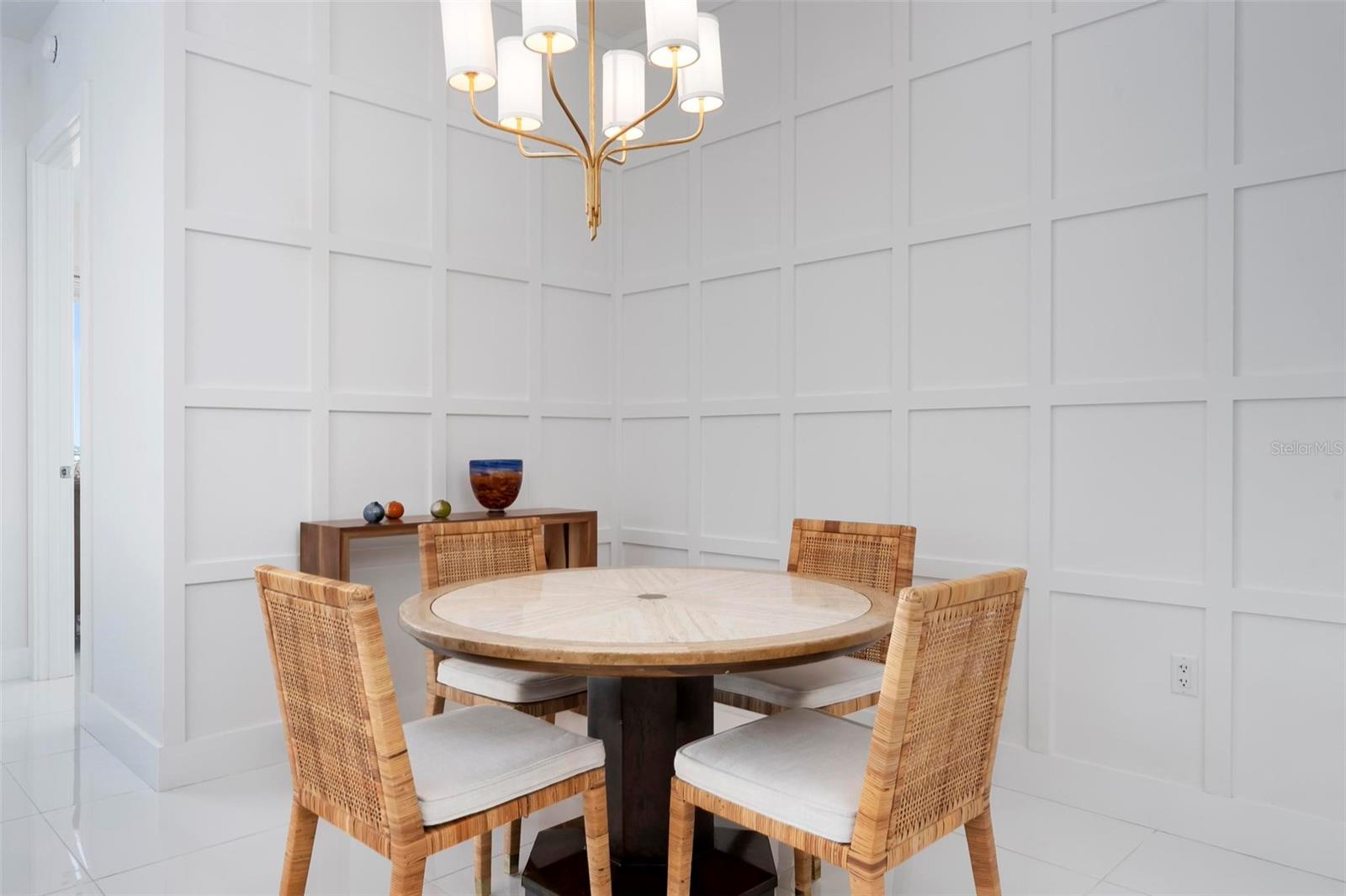 Image 10 of 58 For 111 Pineapple Avenue 719