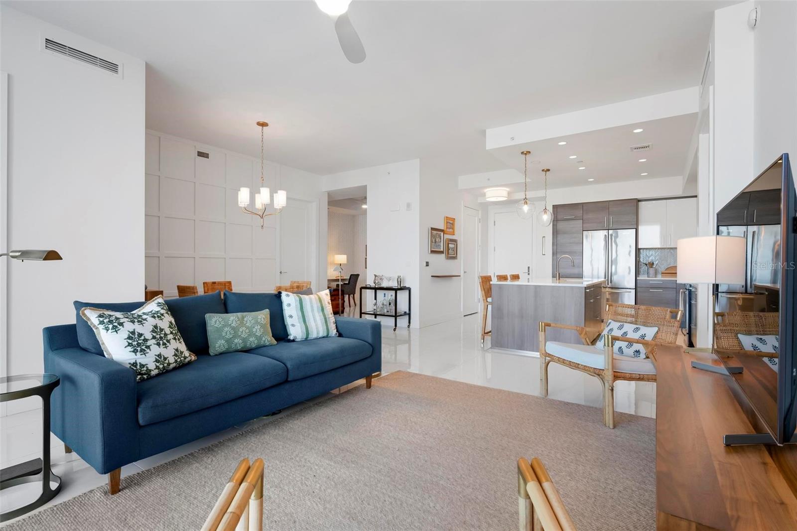 Image 11 of 58 For 111 Pineapple Avenue 719