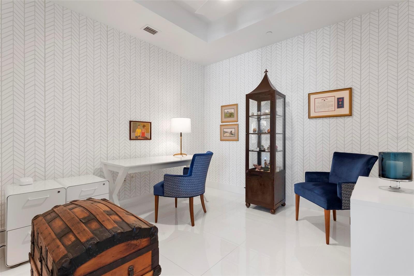 Image 13 of 58 For 111 Pineapple Avenue 719