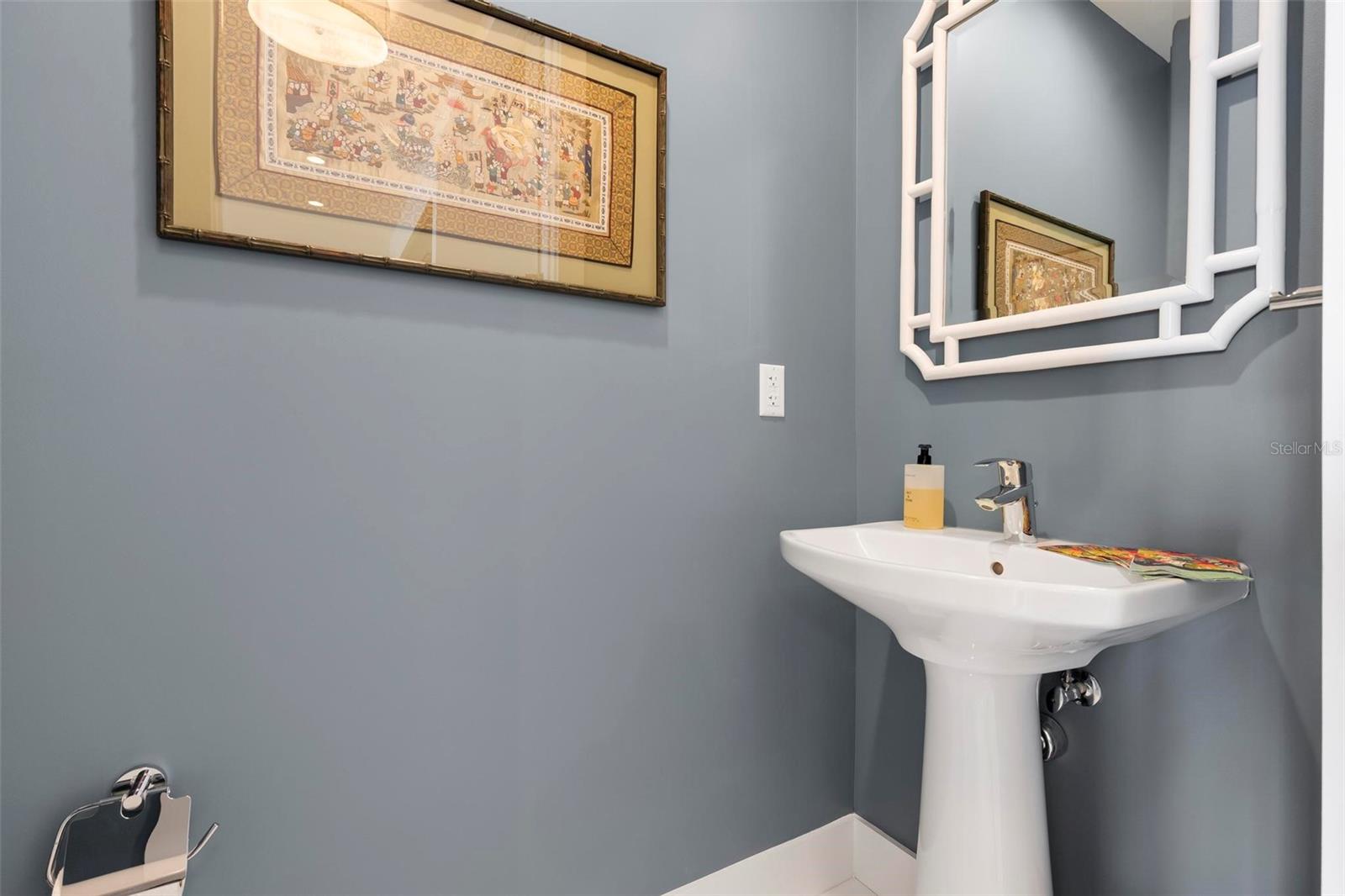 Image 16 of 58 For 111 Pineapple Avenue 719