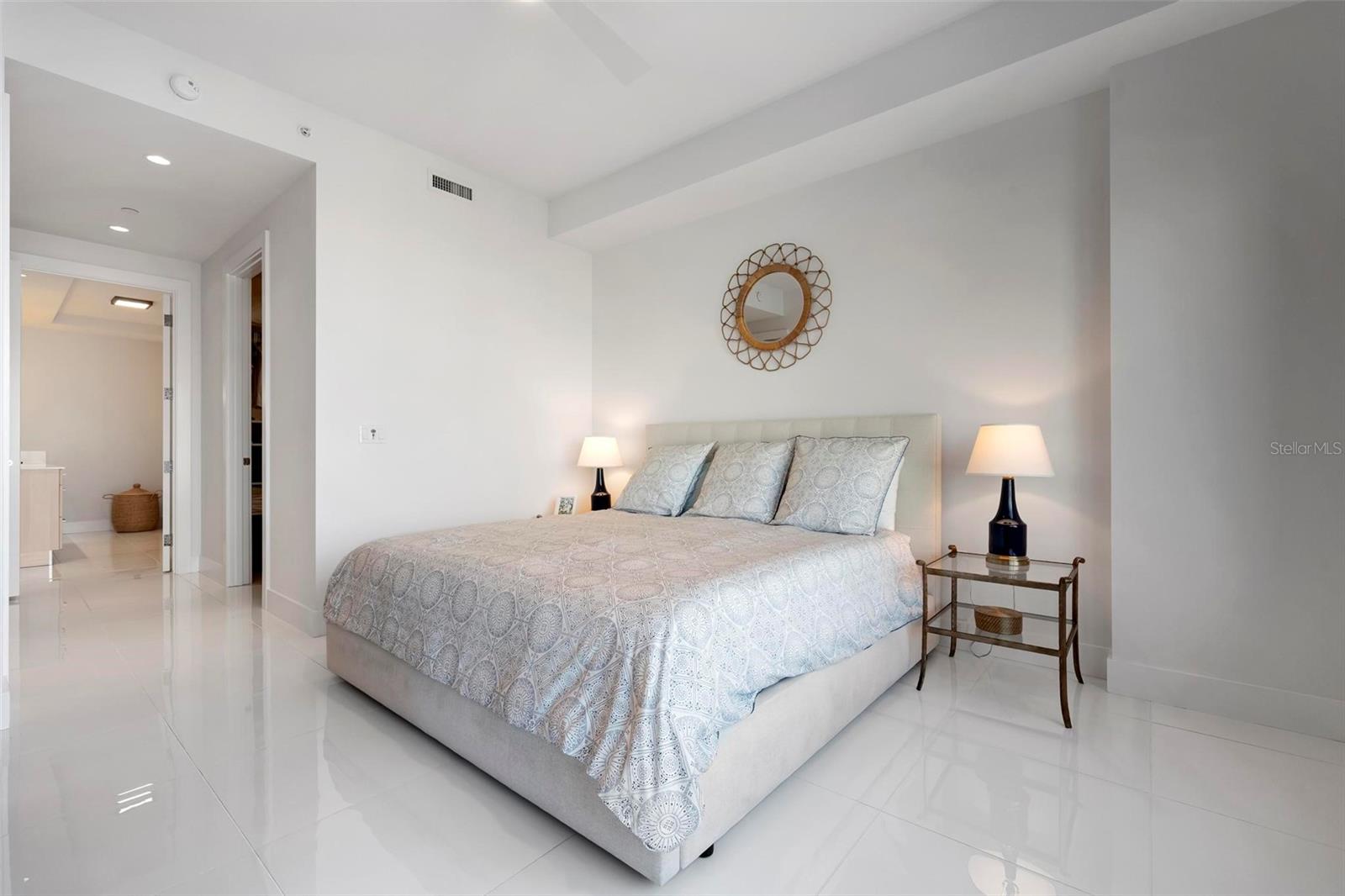 Image 26 of 58 For 111 Pineapple Avenue 719