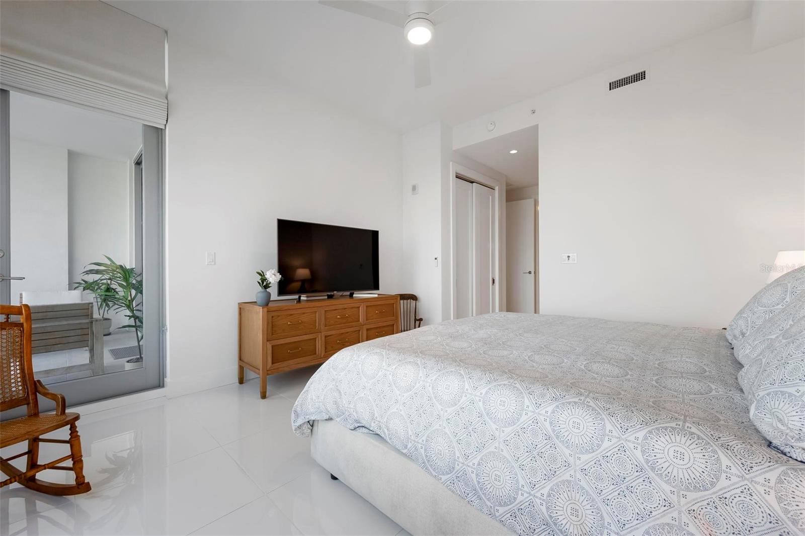 Image 27 of 58 For 111 Pineapple Avenue 719