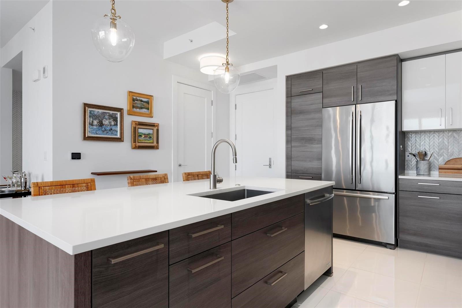 Image 5 of 58 For 111 Pineapple Avenue 719