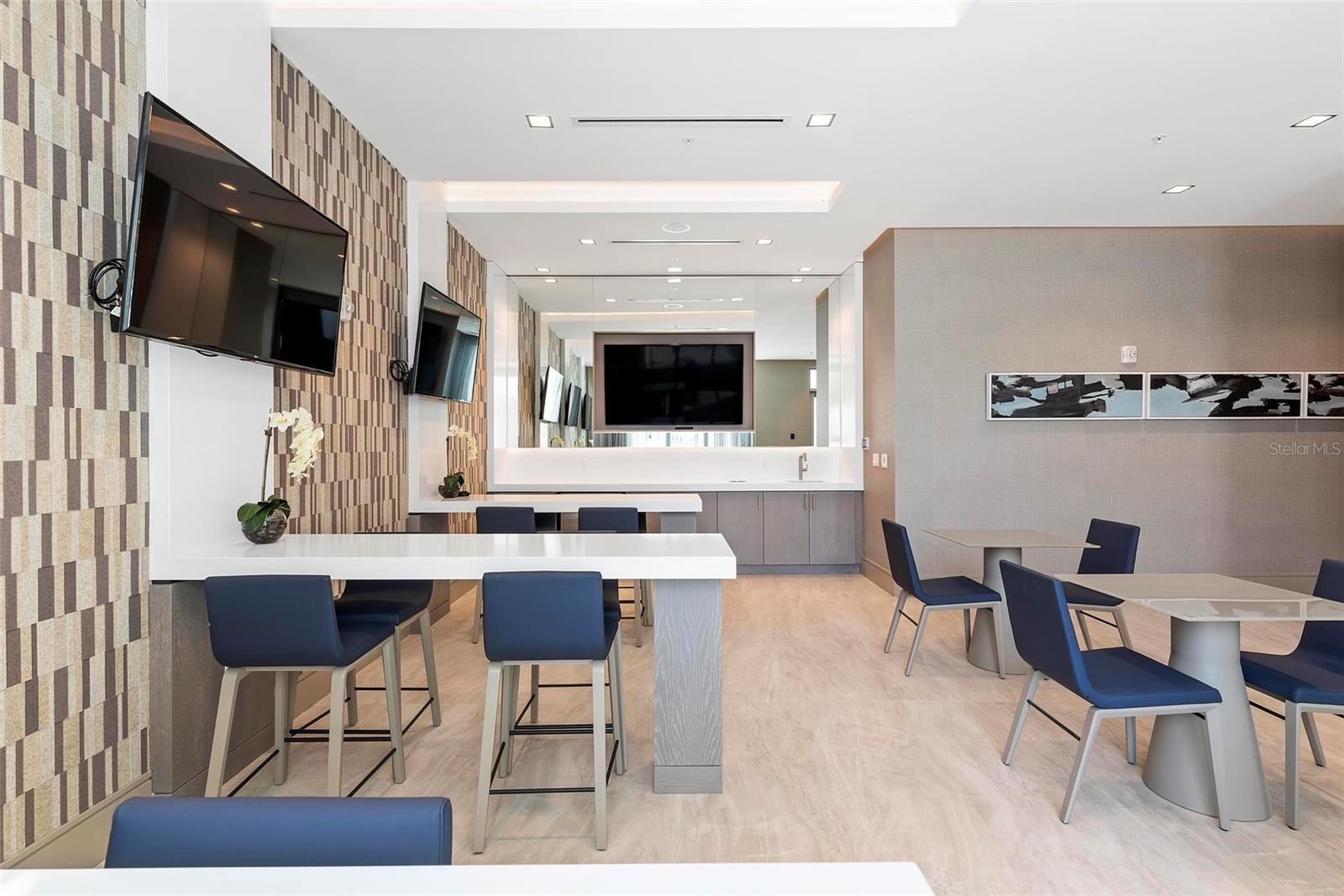 Image 51 of 58 For 111 Pineapple Avenue 719