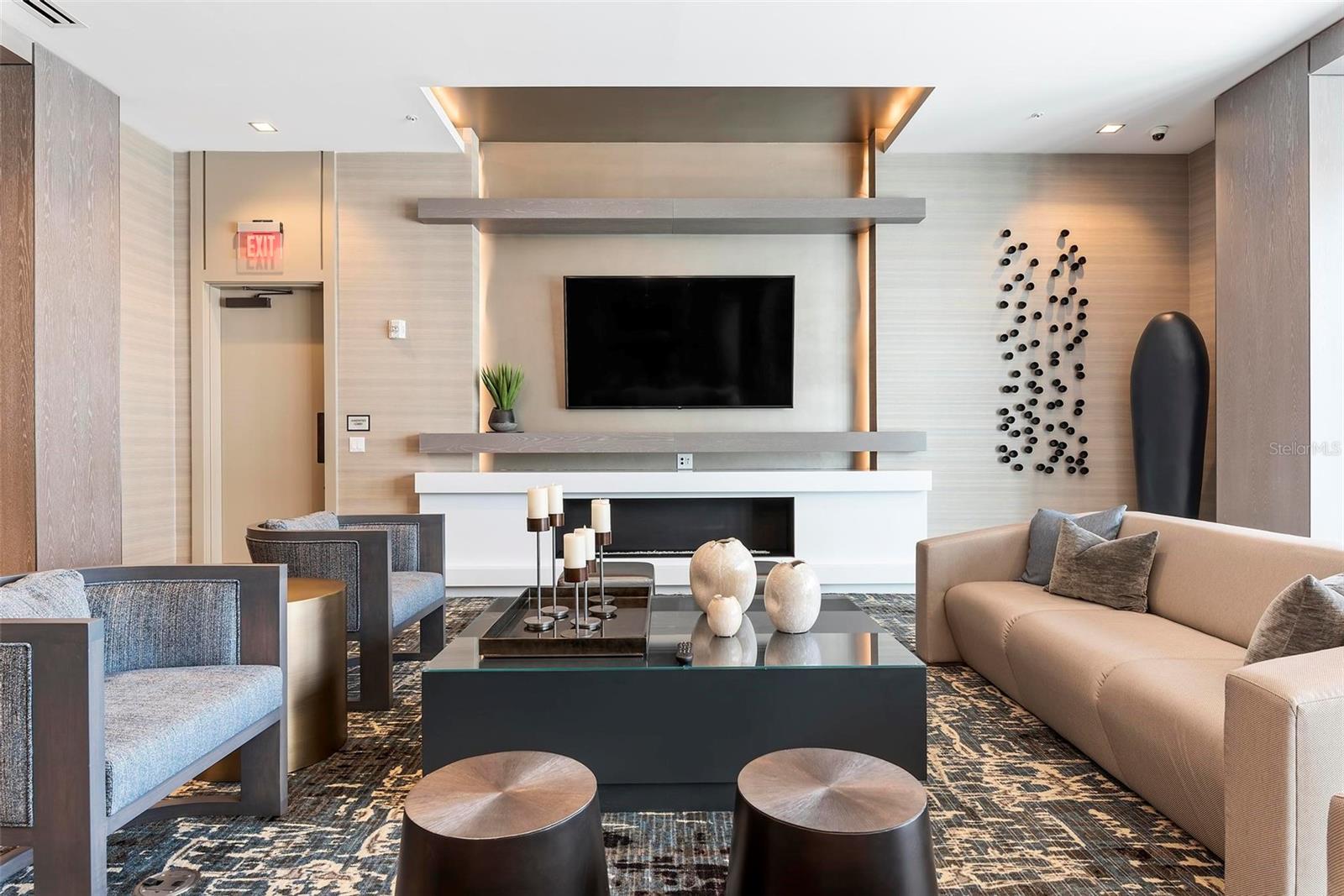 Image 53 of 58 For 111 Pineapple Avenue 719