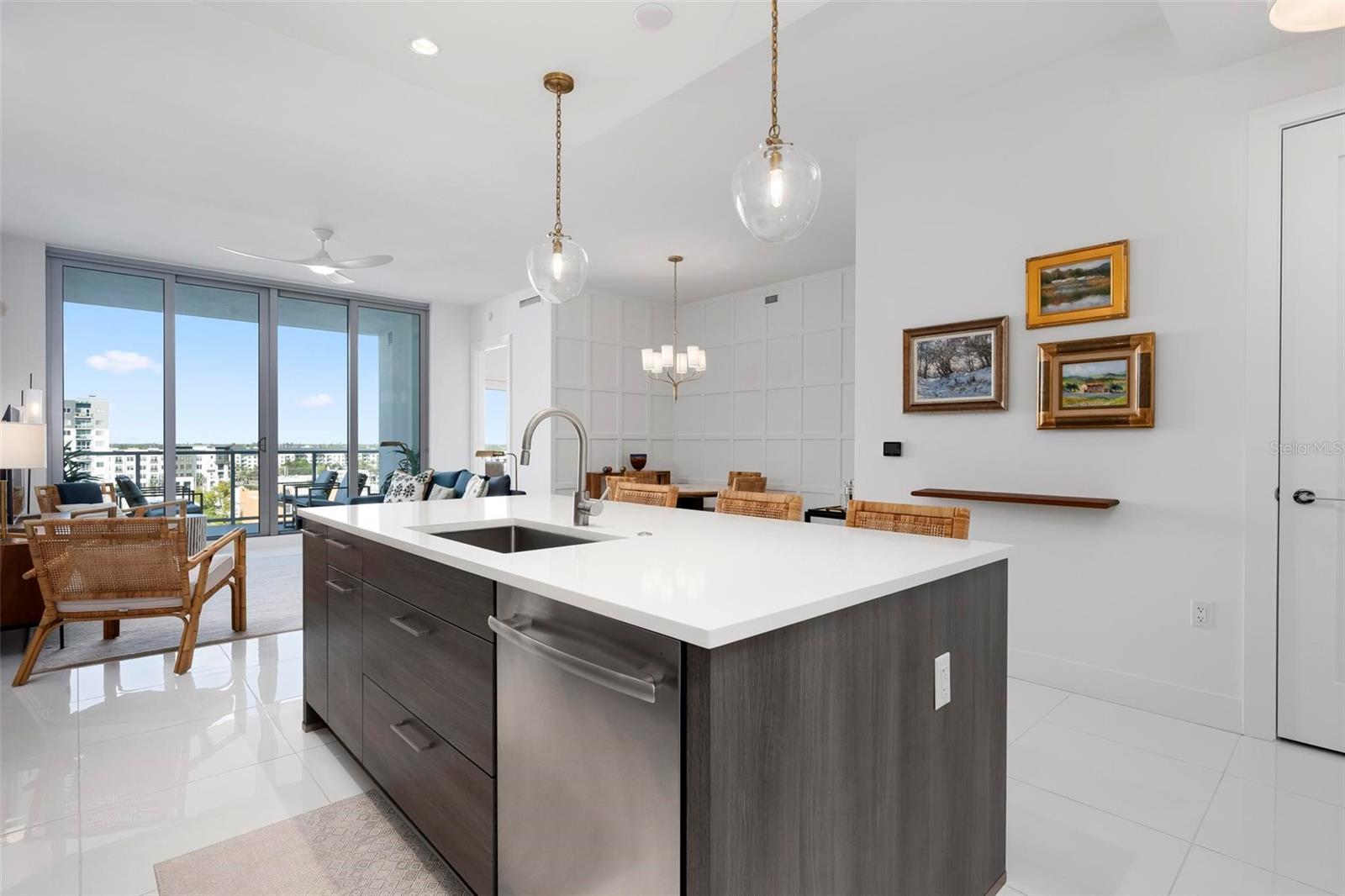 Image 6 of 58 For 111 Pineapple Avenue 719