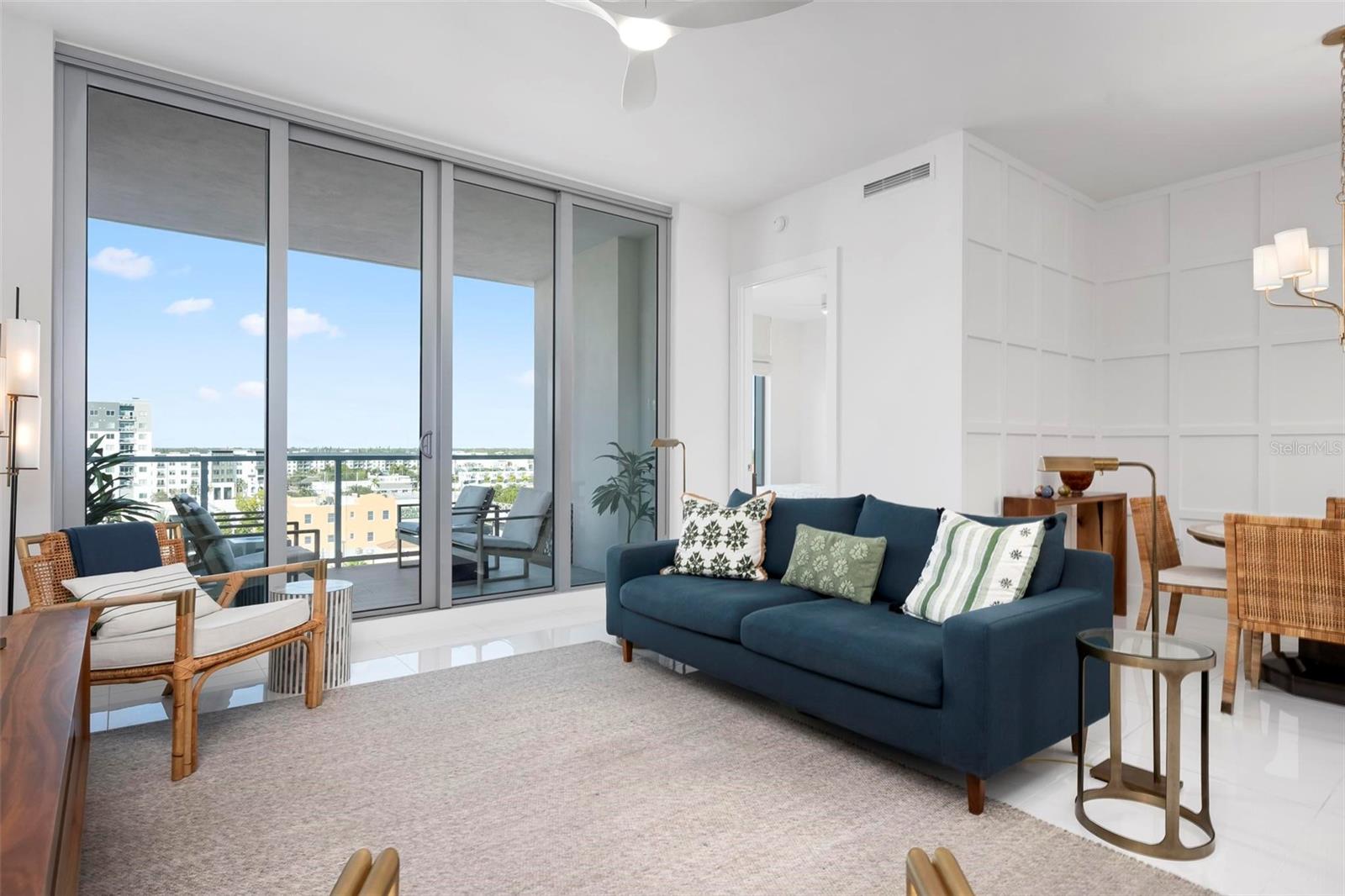 Image 7 of 58 For 111 Pineapple Avenue 719