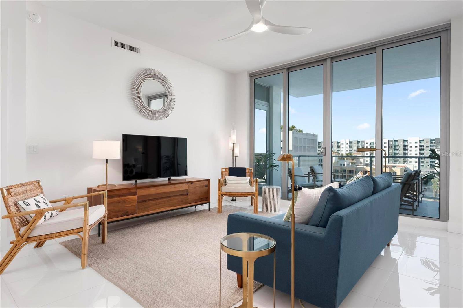 Image 9 of 58 For 111 Pineapple Avenue 719