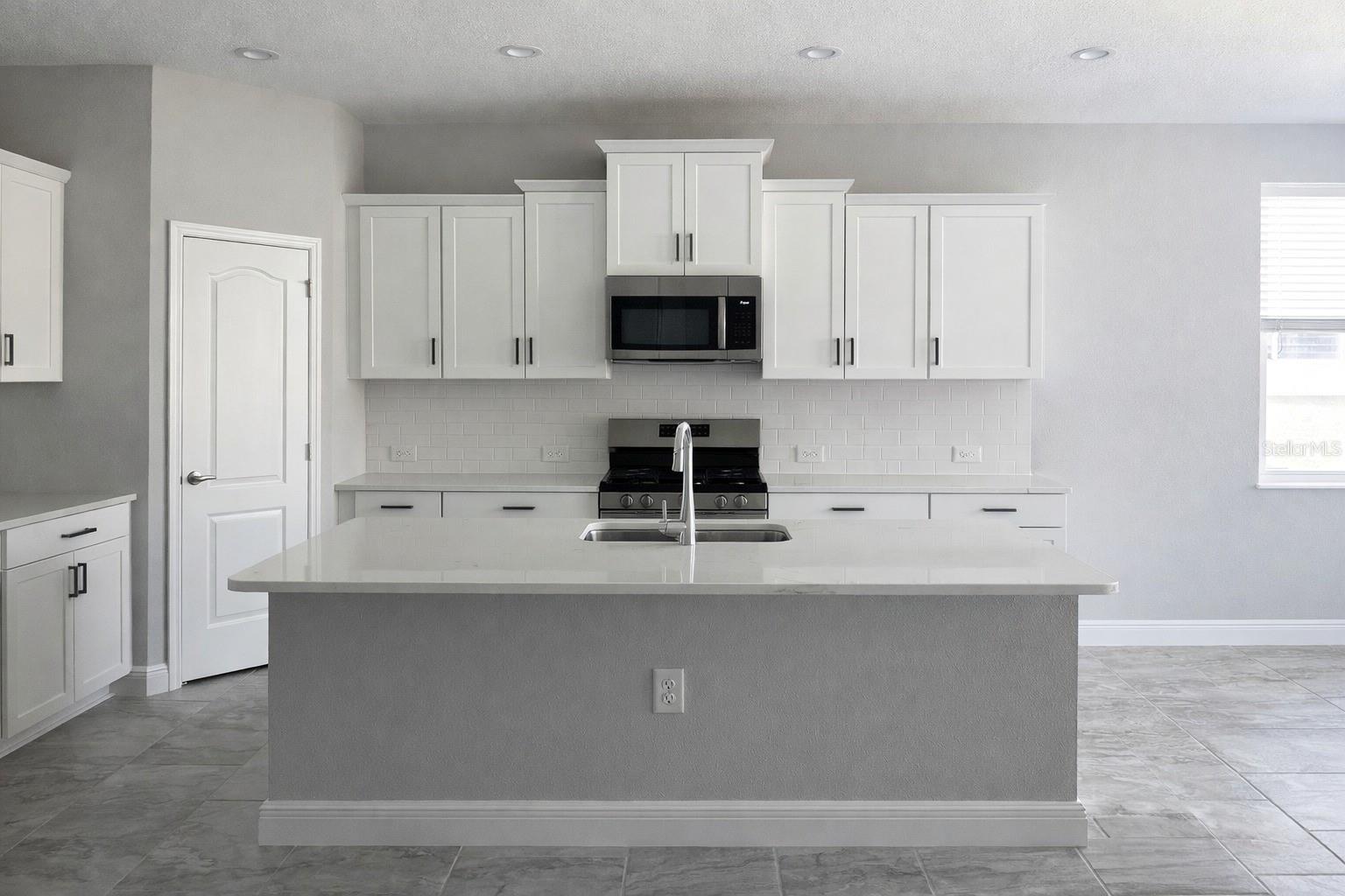 Image 4 of 5 For 9900 Crystal Isle Circle