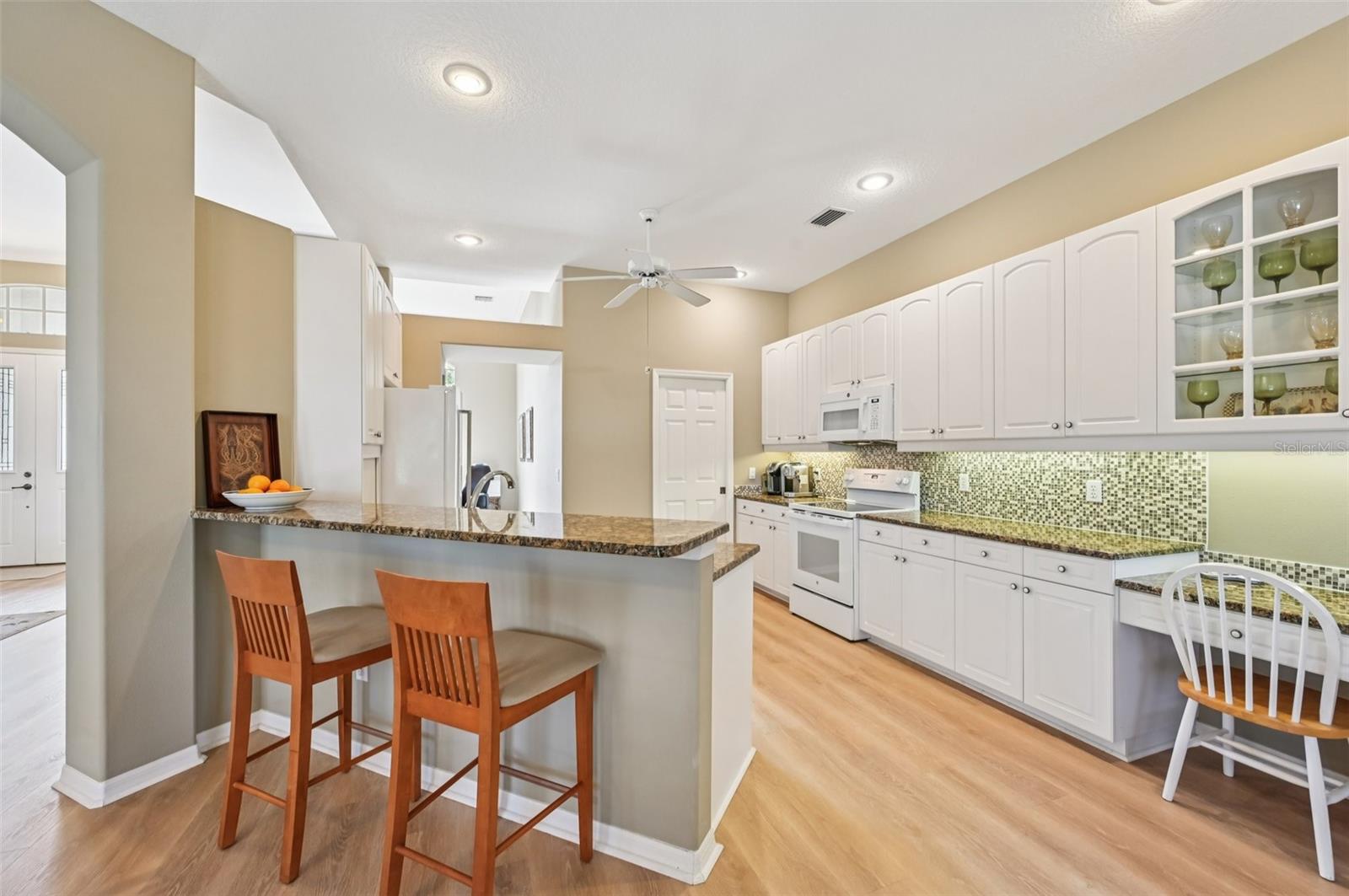 Image 14 of 66 For 514 Summerfield Way