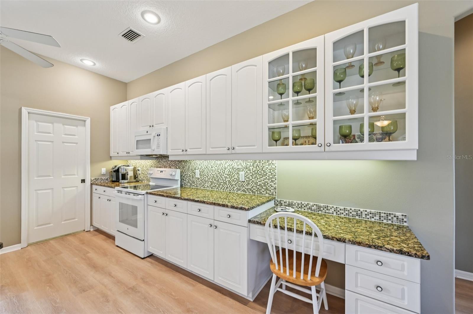 Image 15 of 66 For 514 Summerfield Way