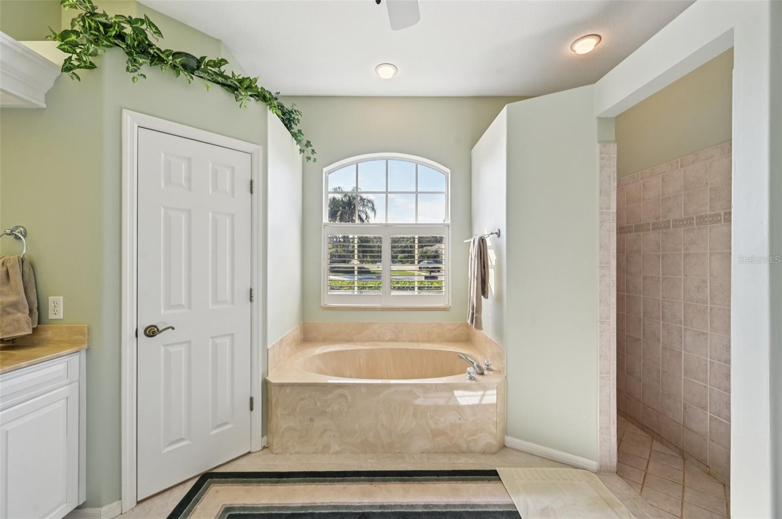 Image 23 of 66 For 514 Summerfield Way