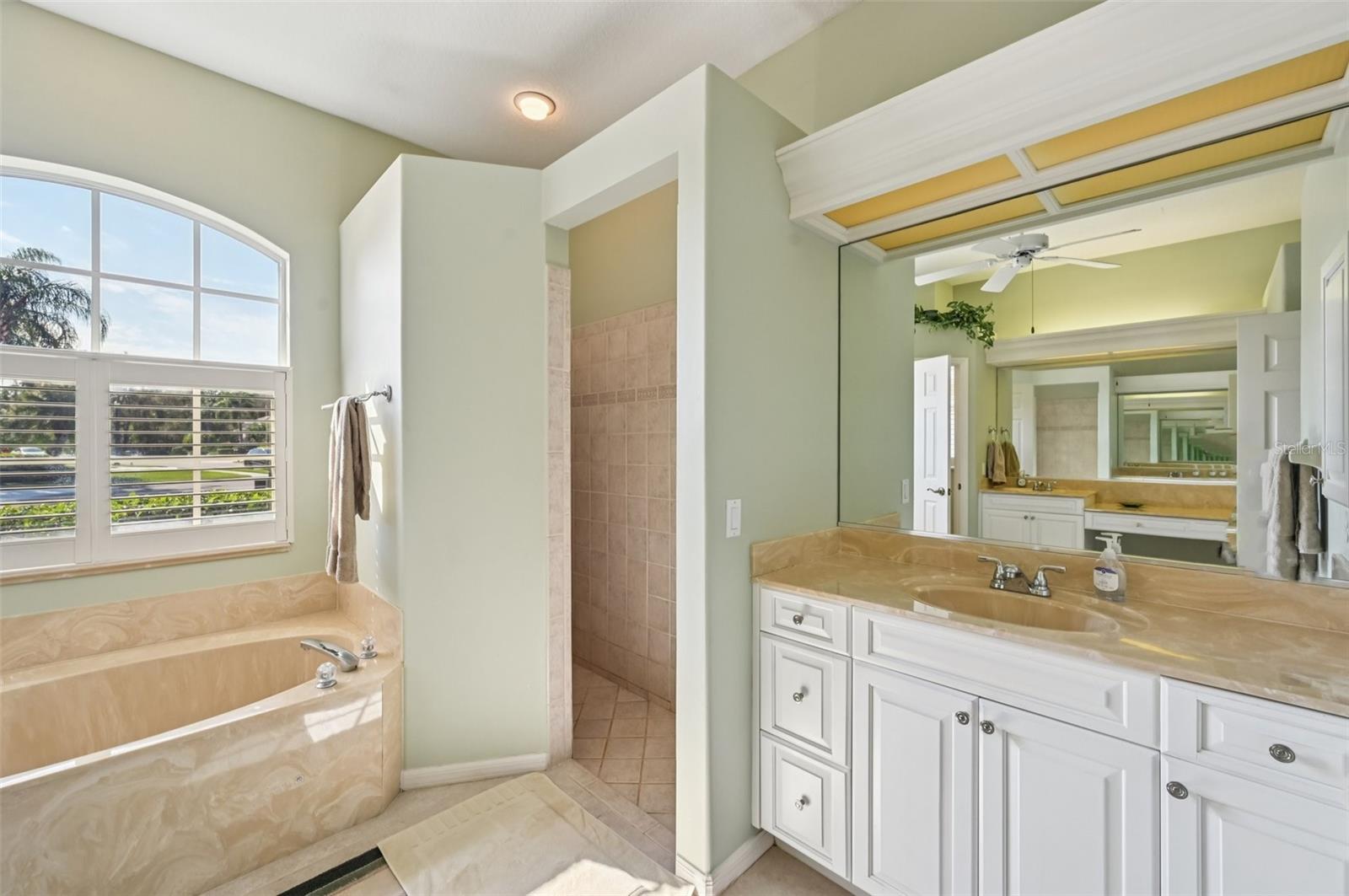 Image 25 of 66 For 514 Summerfield Way