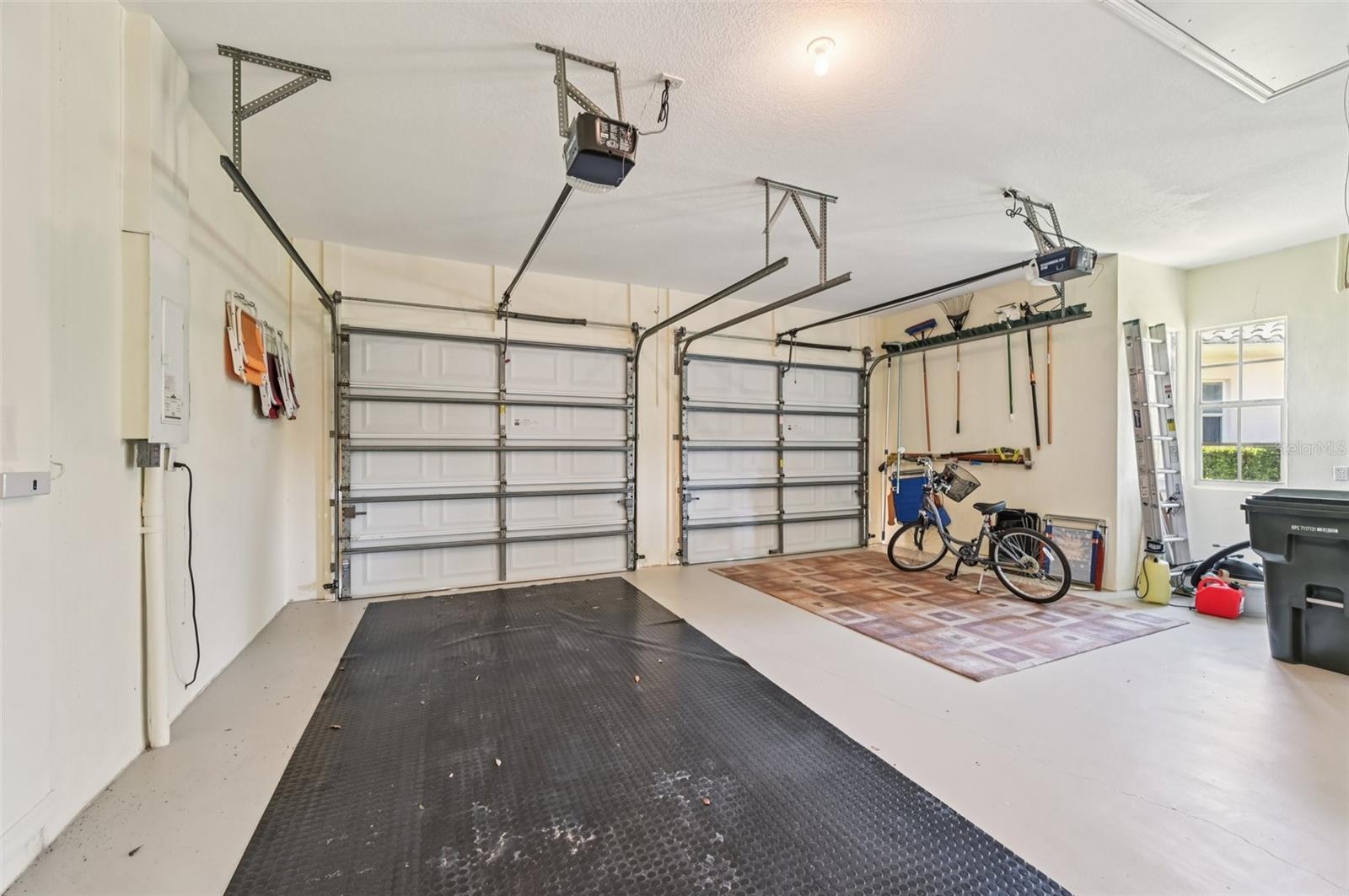 Image 34 of 66 For 514 Summerfield Way