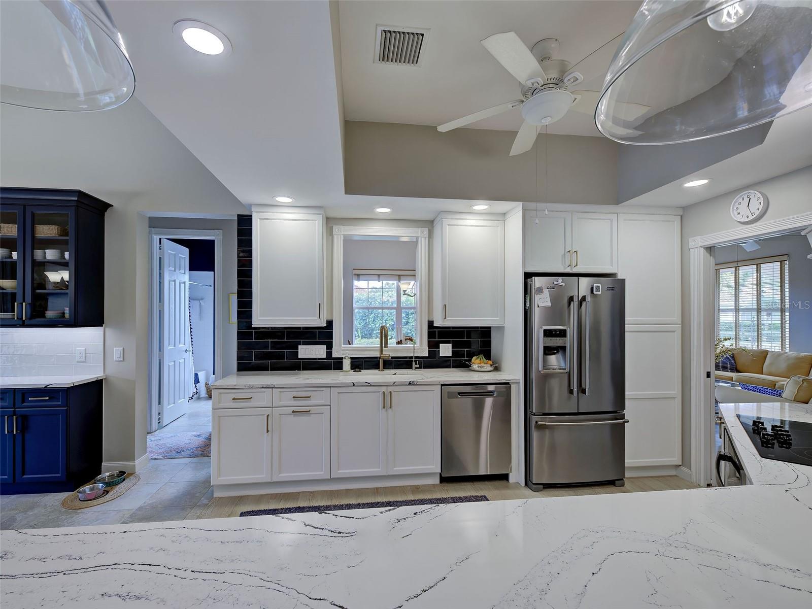 Image 11 of 74 For 13430 Bastiano Street