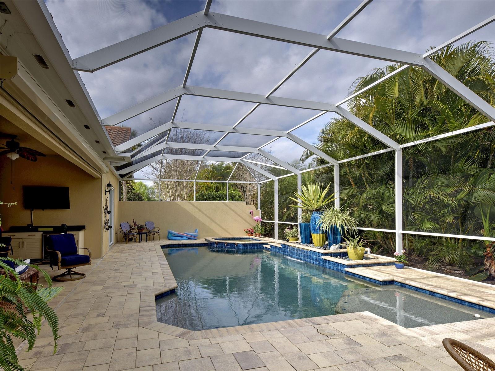 Image 33 of 74 For 13430 Bastiano Street