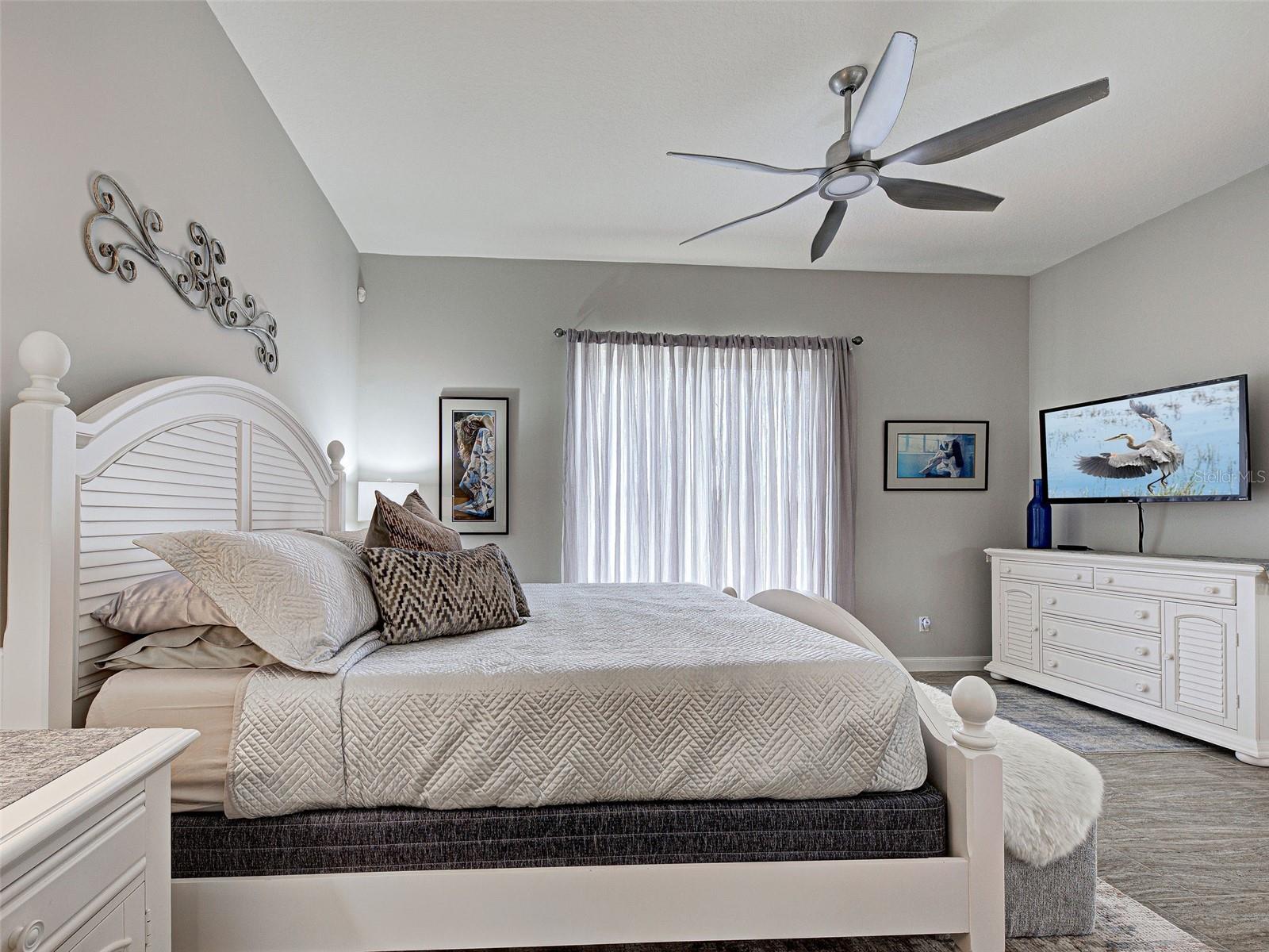 Image 24 of 70 For 13424 Coluccio Street