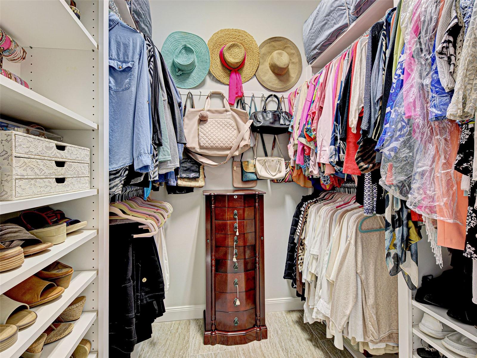 Image 25 of 70 For 13424 Coluccio Street