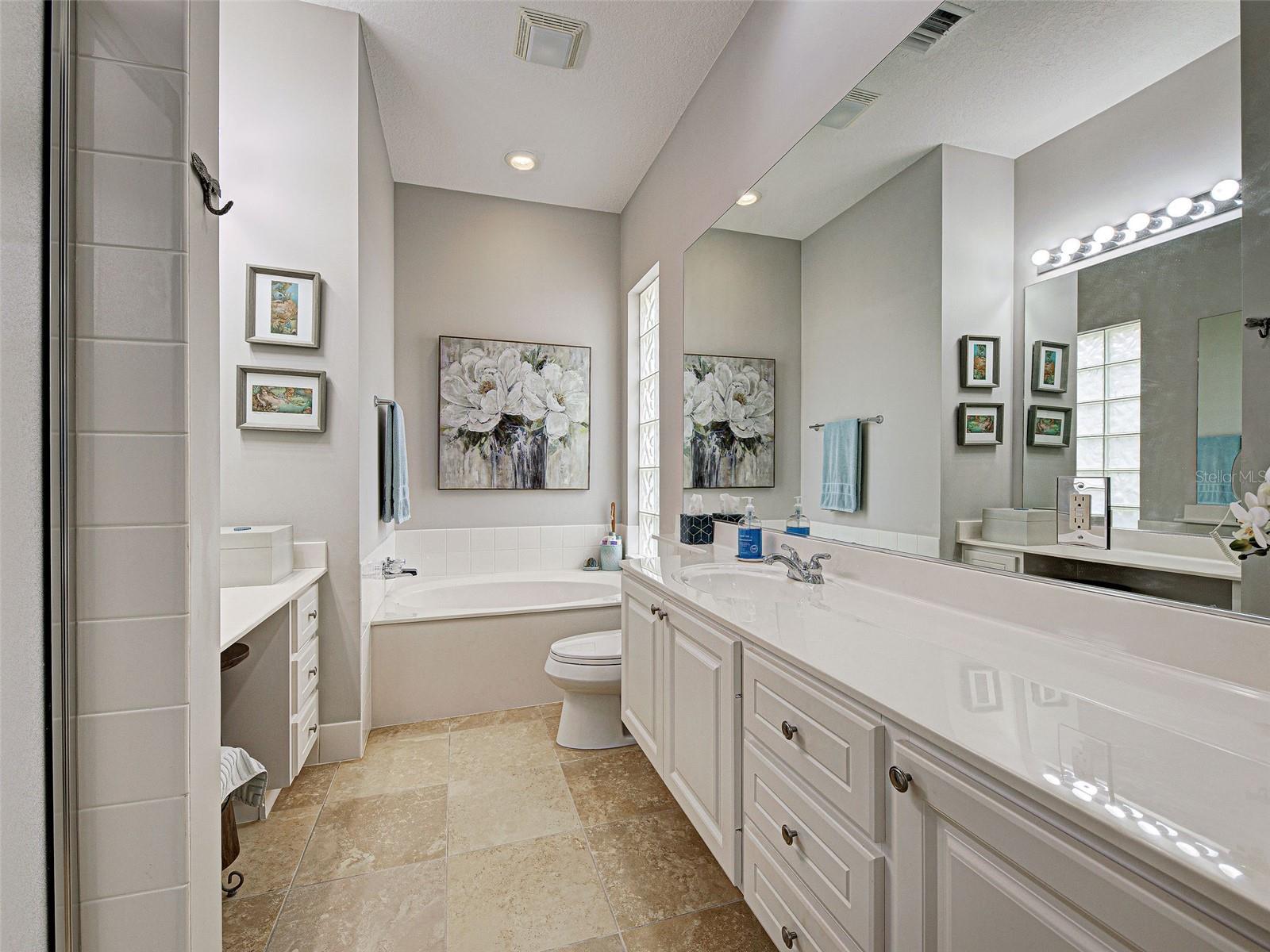 Image 27 of 70 For 13424 Coluccio Street