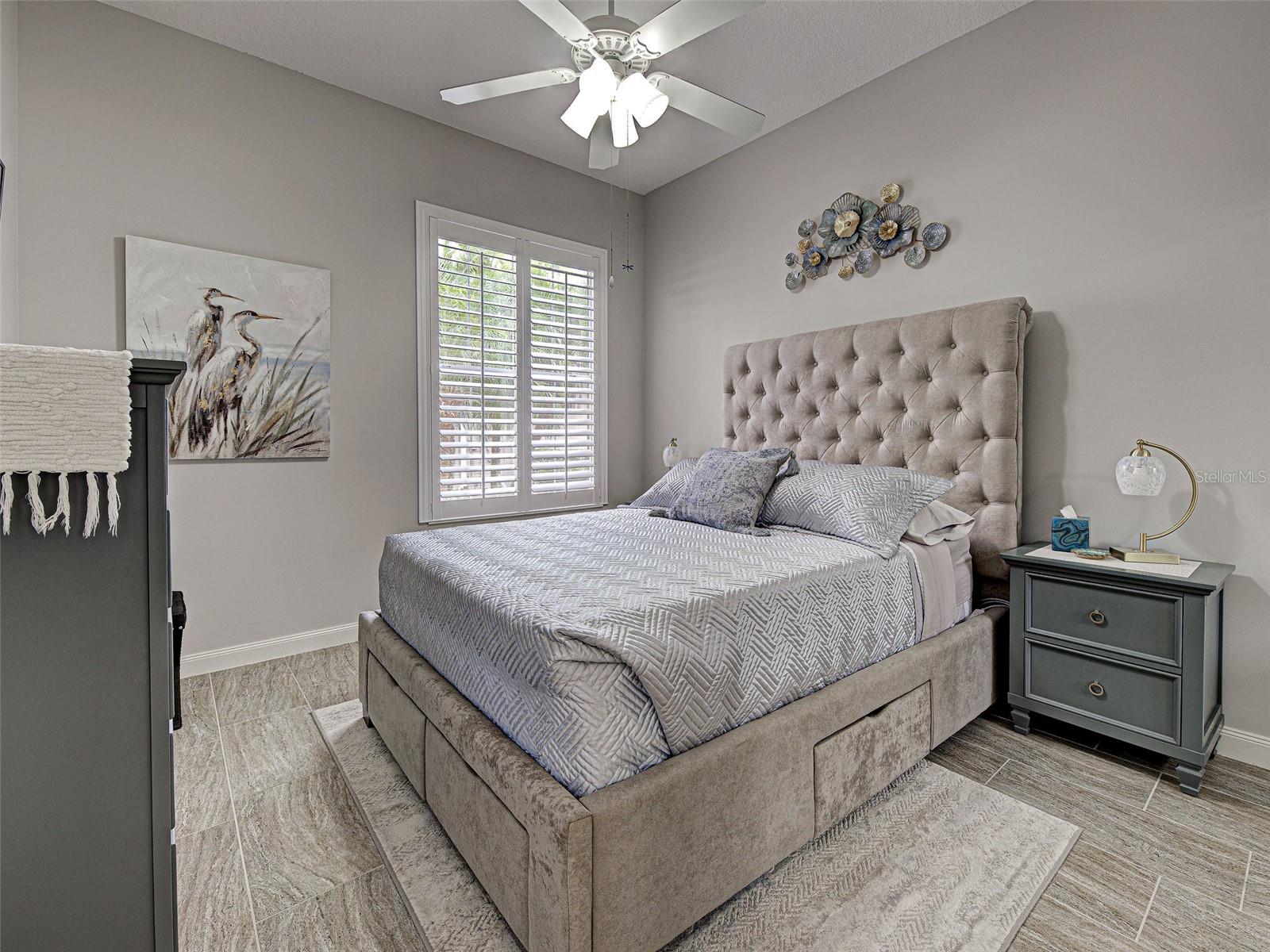 Image 28 of 70 For 13424 Coluccio Street