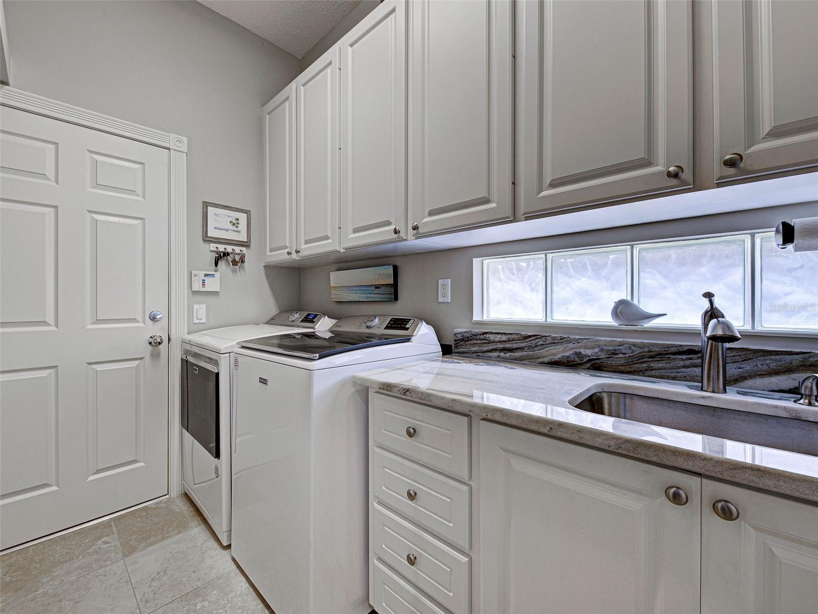 Image 30 of 70 For 13424 Coluccio Street