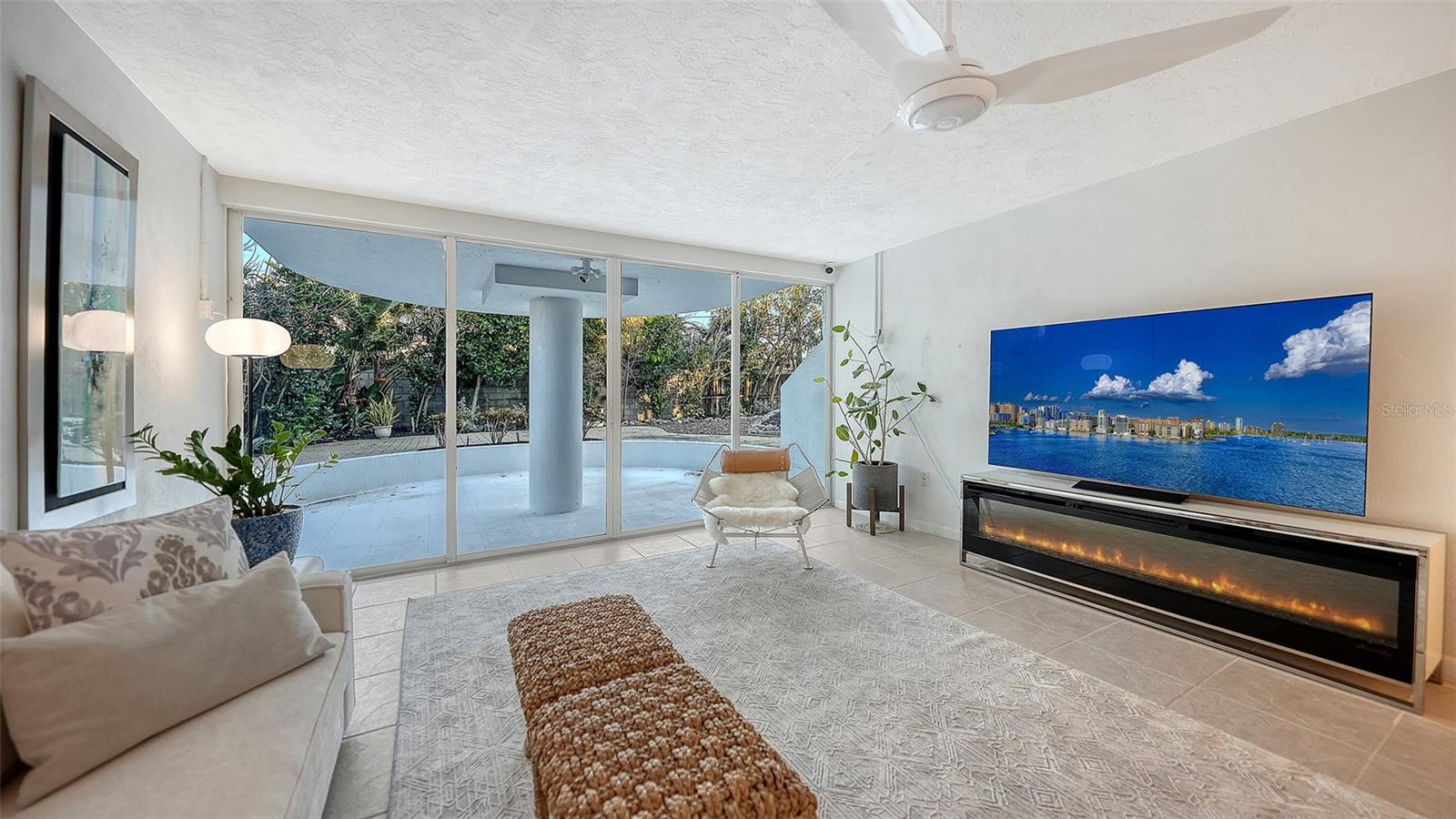 Image 21 of 38 For 1168 Westway Drive