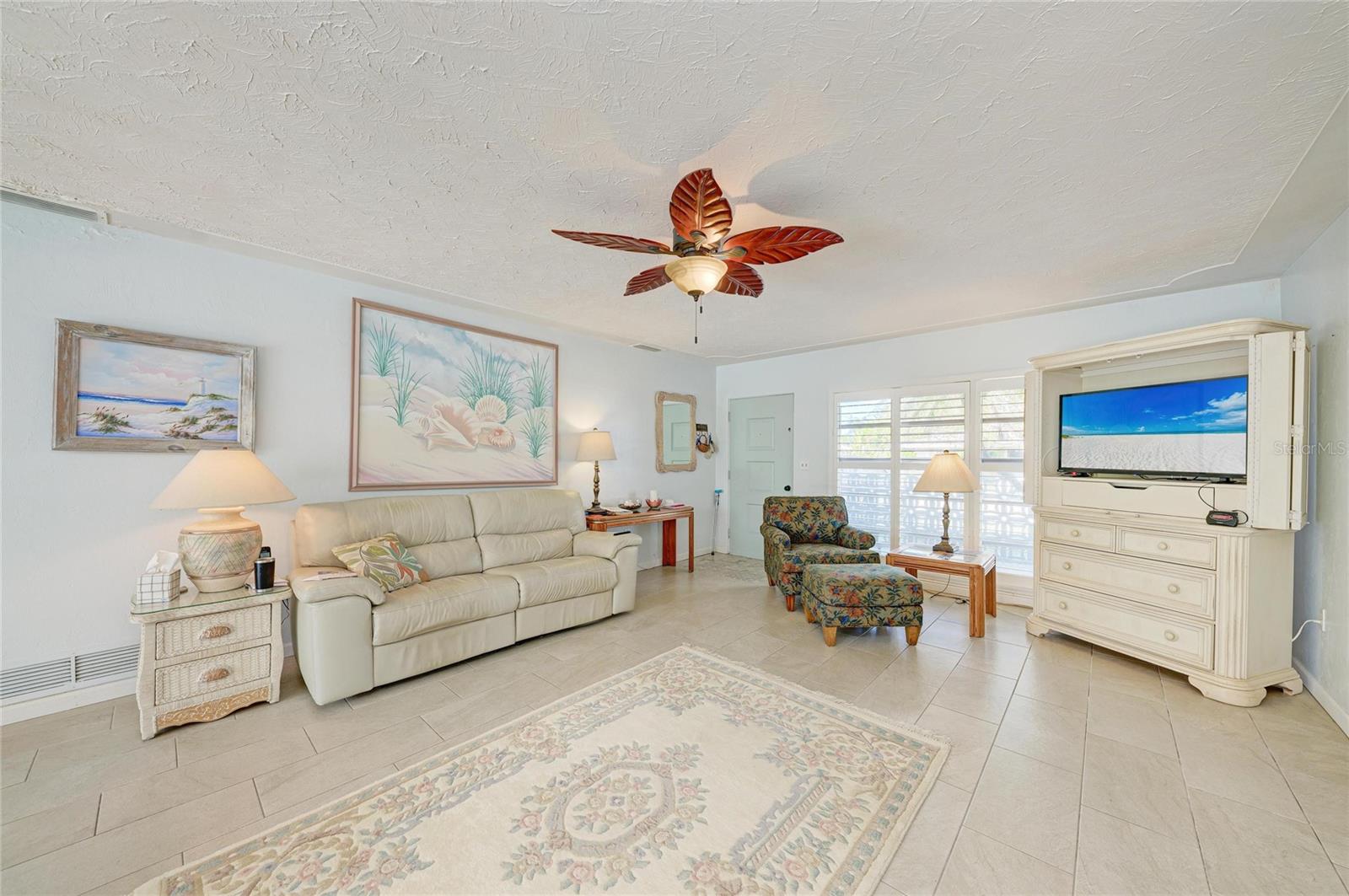 Image 14 of 43 For 3040 Tyrone Lane