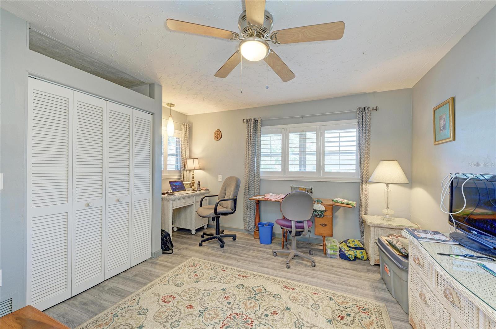 Image 27 of 43 For 3040 Tyrone Lane