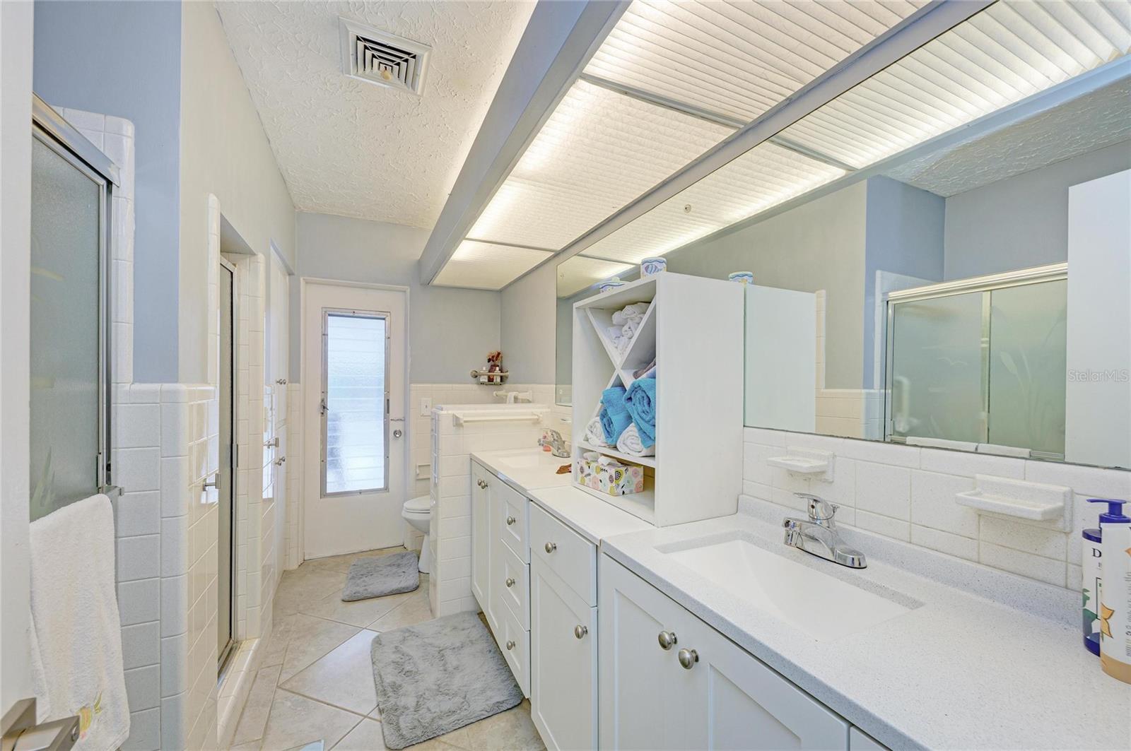 Image 28 of 43 For 3040 Tyrone Lane