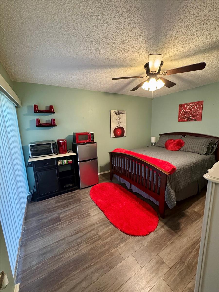 Image 13 of 15 For 374 Oak Hill Drive 37