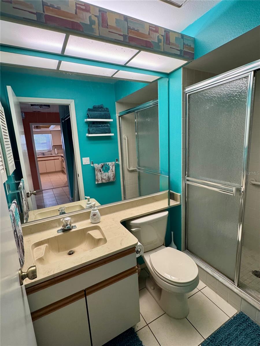 Image 14 of 15 For 374 Oak Hill Drive 37