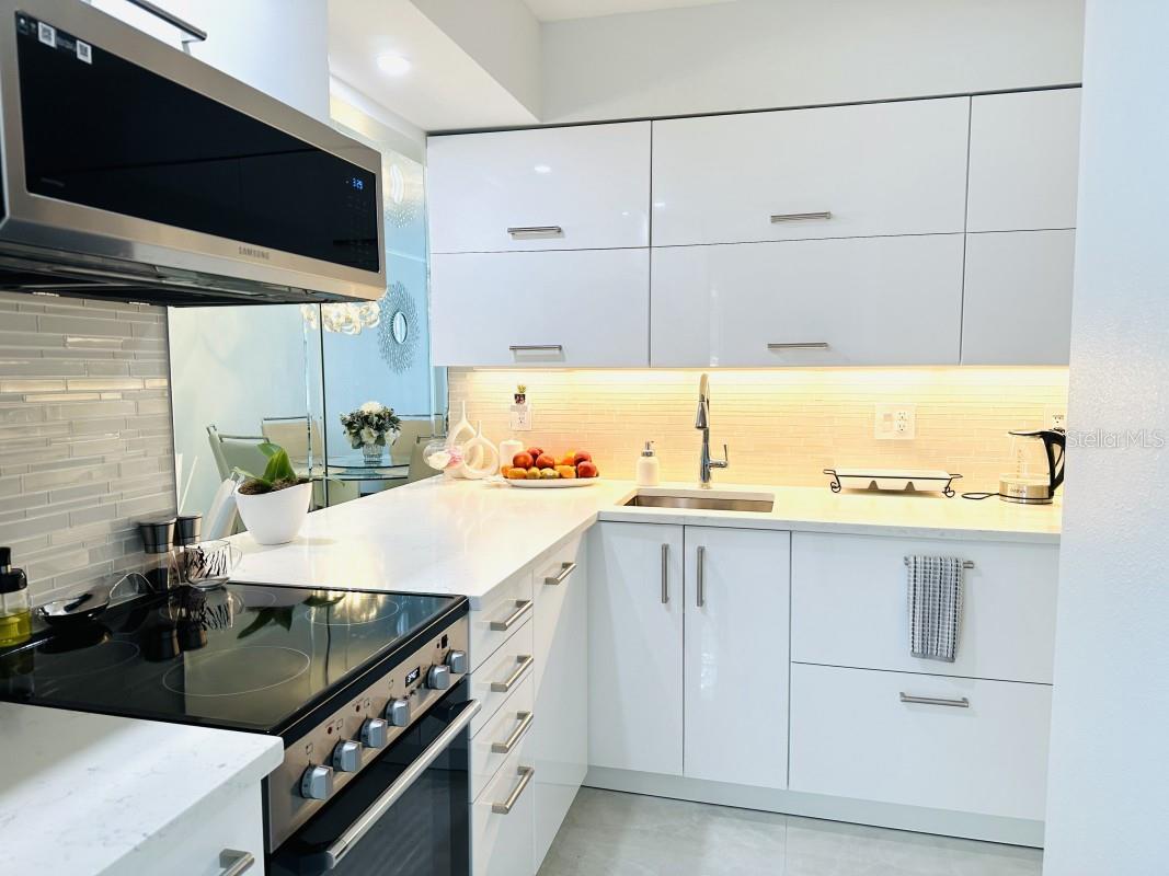 Image 5 of 13 For 1845 Bough Avenue B