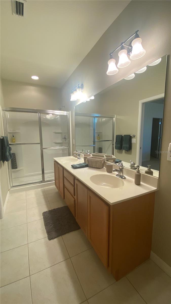 Image 19 of 28 For 3880 82nd Avenue Circle E 101