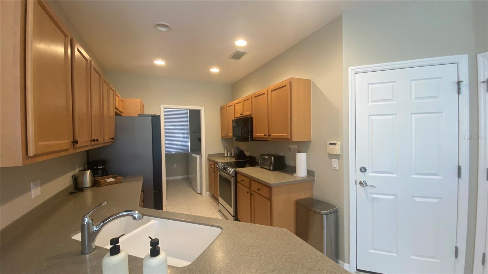 Image 9 of 28 For 3880 82nd Avenue Circle E 101