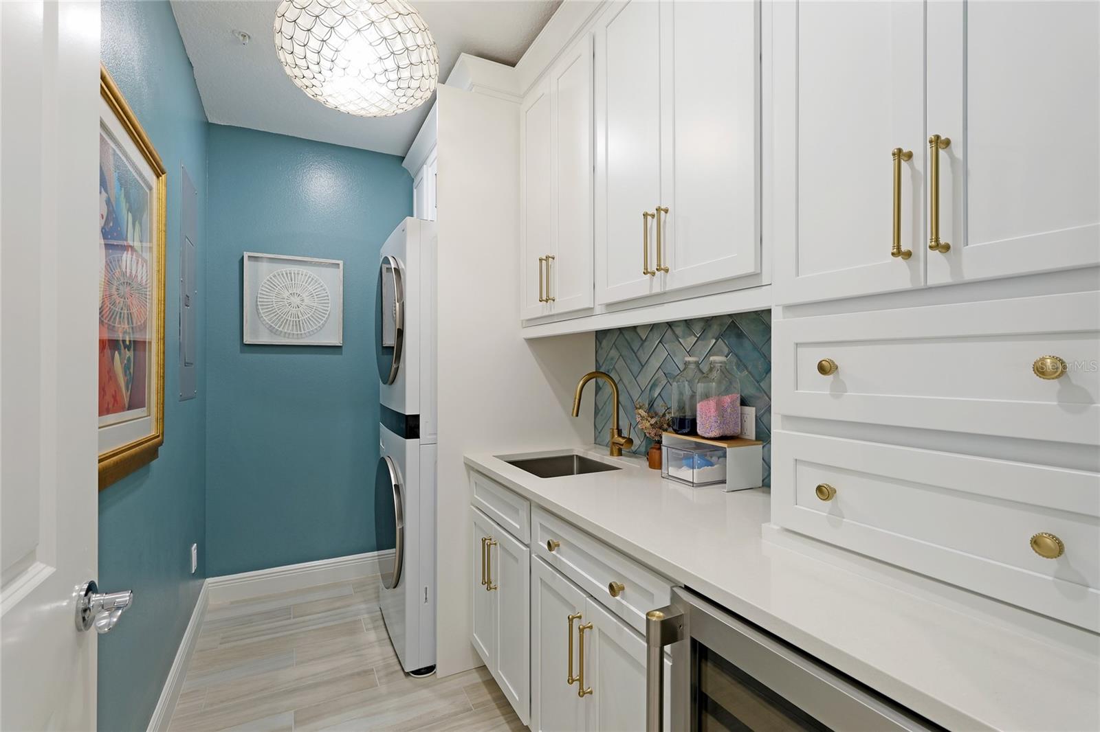 Image 29 of 55 For 10520 Boardwalk Loop 704