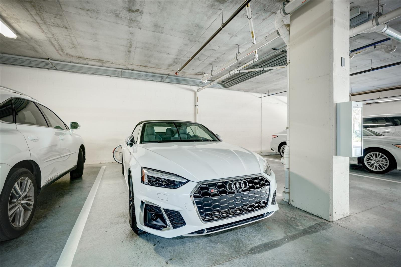 Image 38 of 55 For 10520 Boardwalk Loop 704