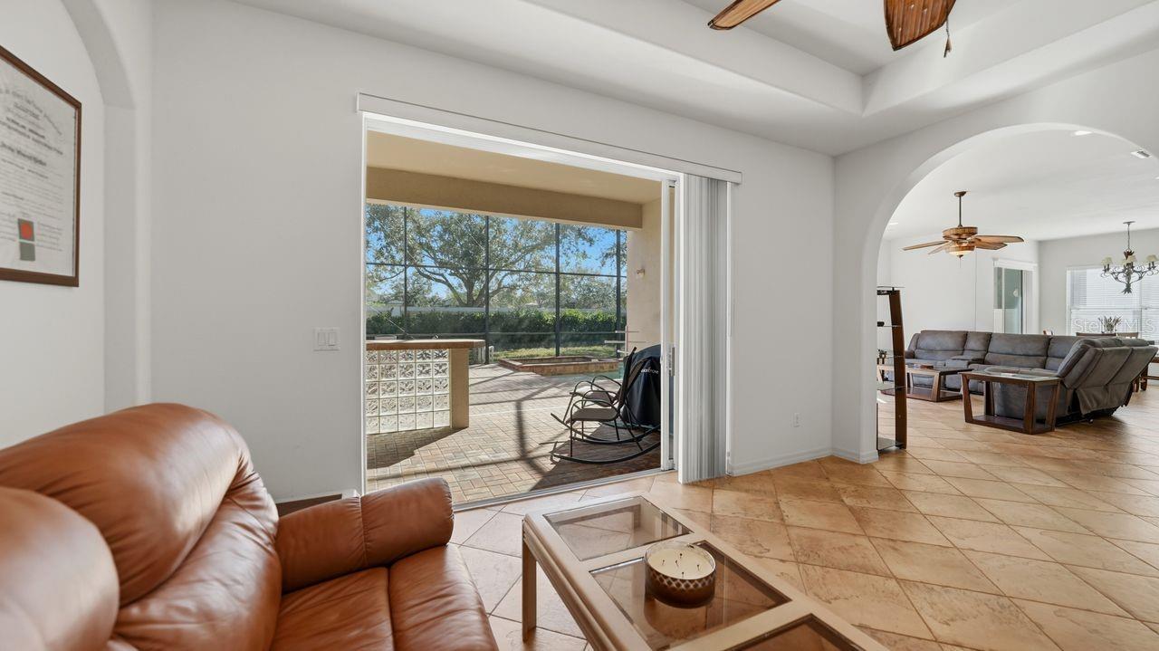 Image 20 of 88 For 6627 38th Lane E