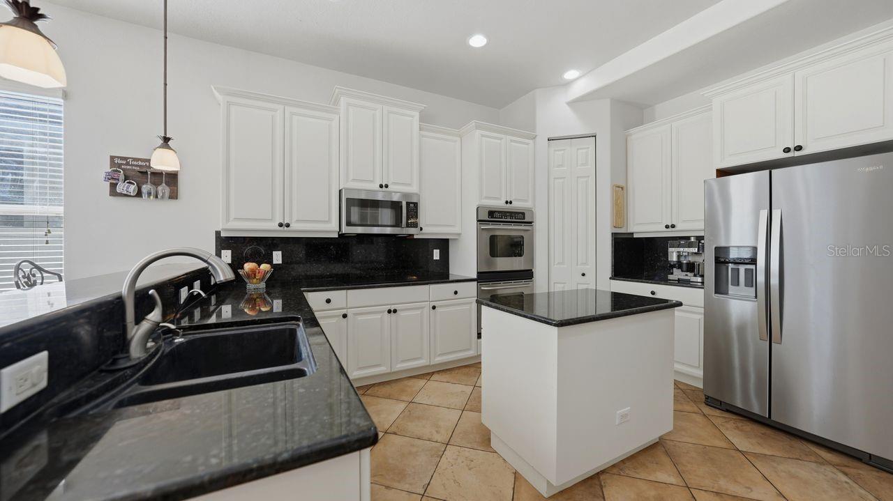 Image 24 of 88 For 6627 38th Lane E