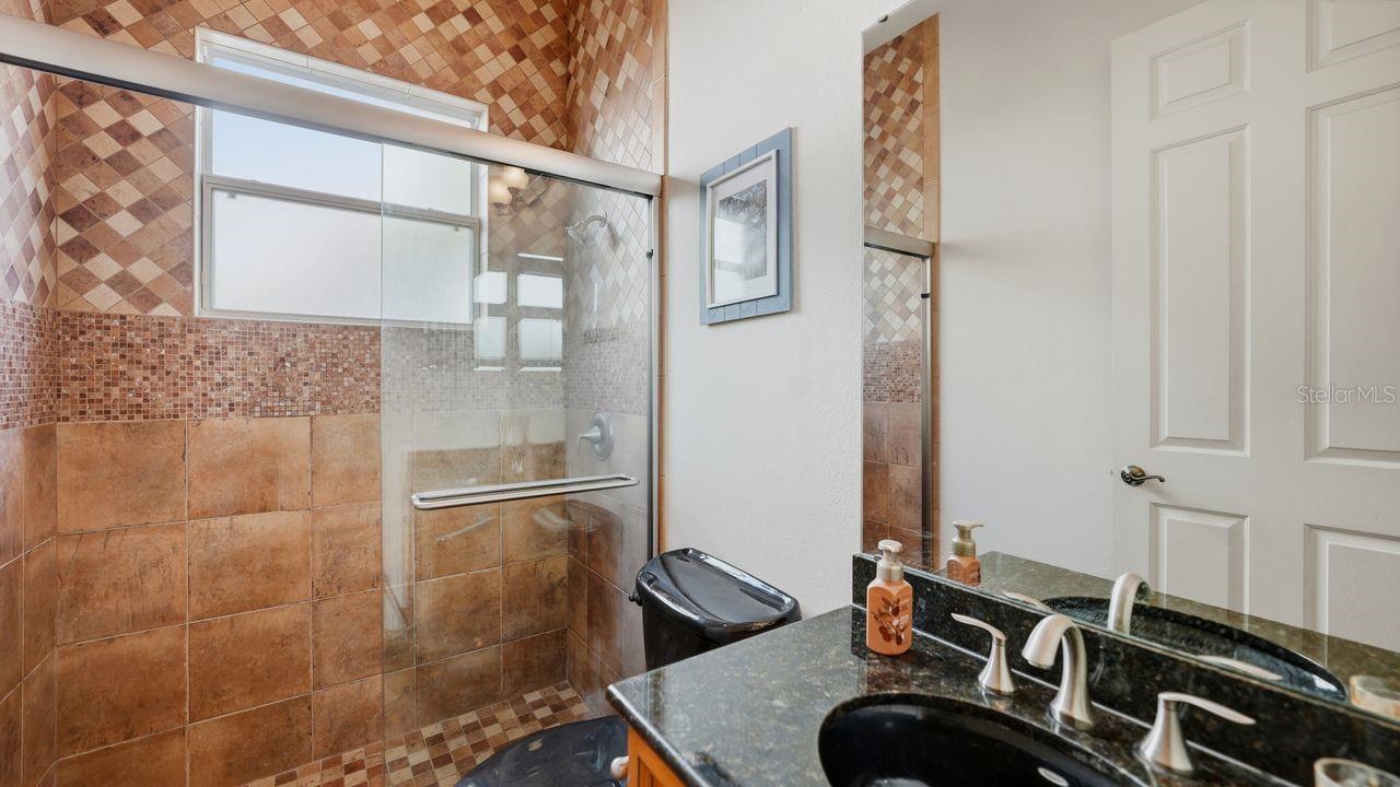 Image 40 of 88 For 6627 38th Lane E