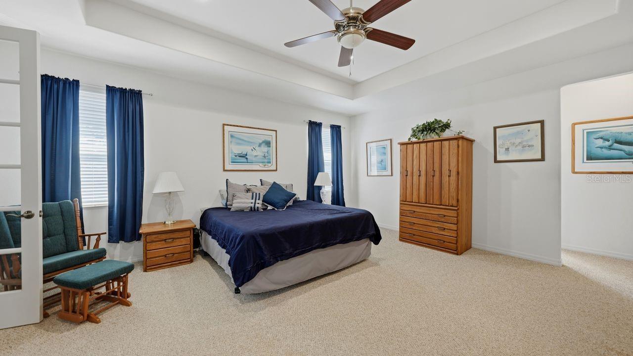 Image 42 of 88 For 6627 38th Lane E