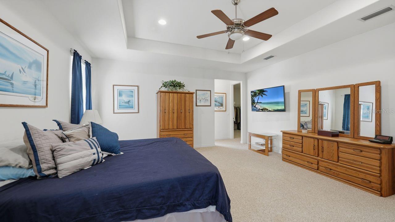 Image 45 of 88 For 6627 38th Lane E