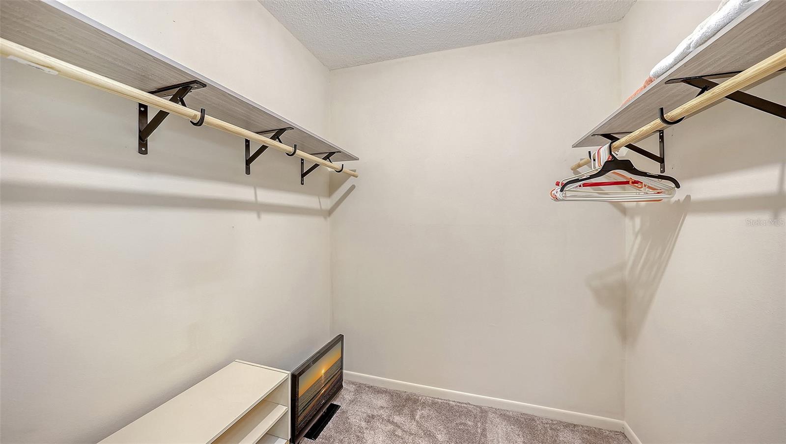 Image 35 of 47 For 4207 Bowling Green Circle 35