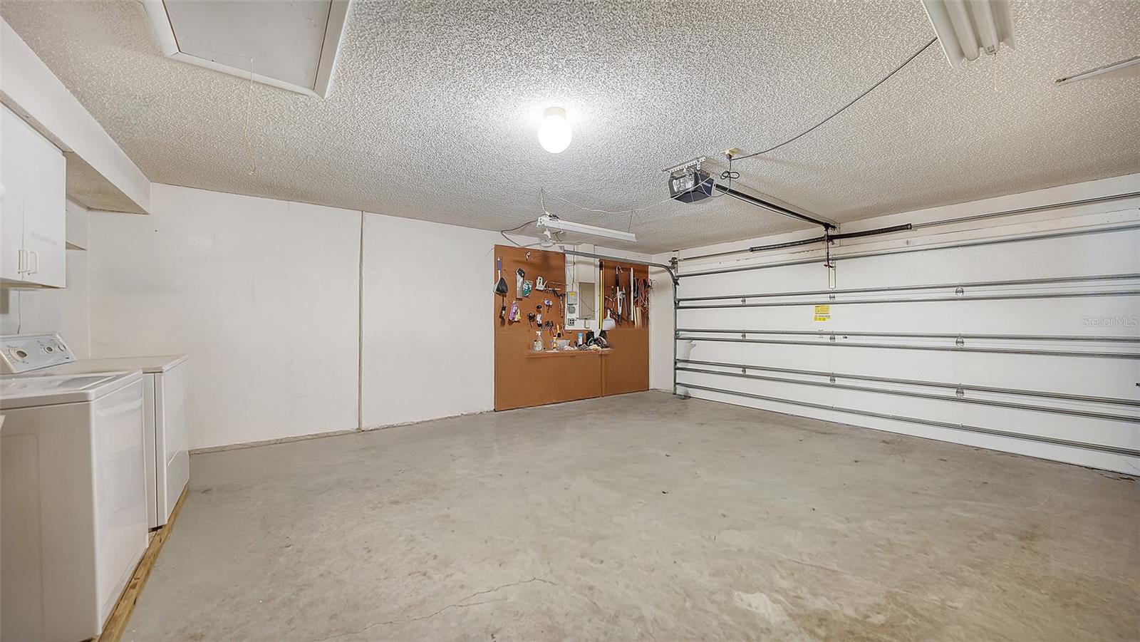 Image 42 of 47 For 4207 Bowling Green Circle 35