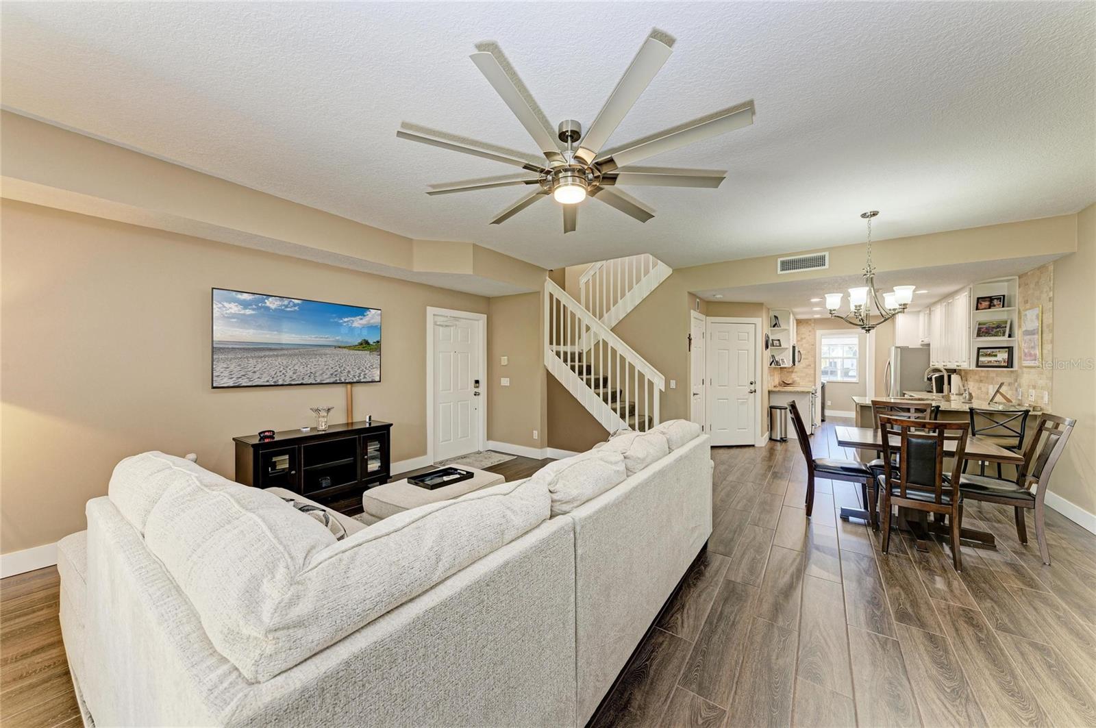 Image 13 of 83 For 7924 Farina Court